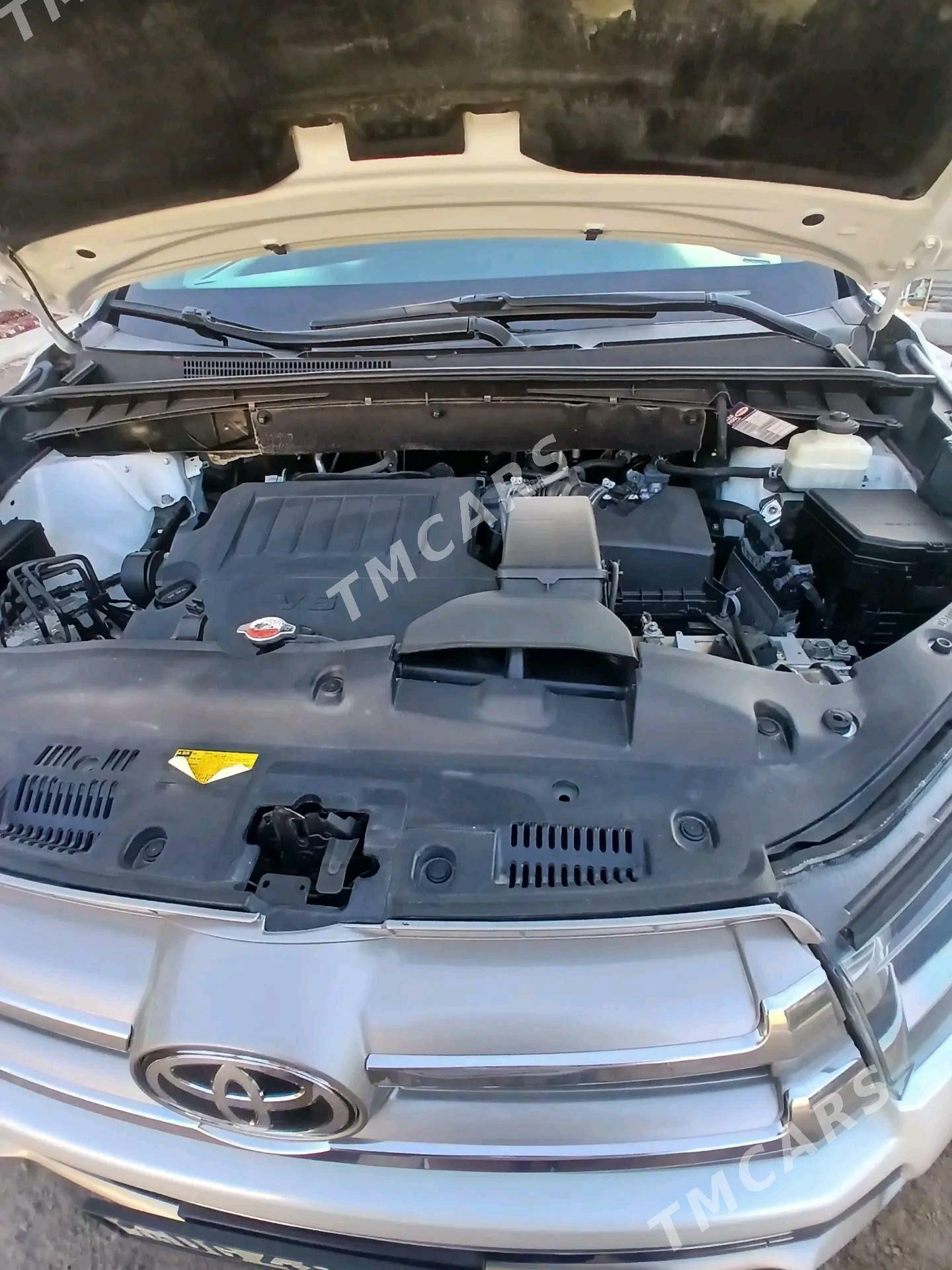 Toyota Highlander 2016 - 480 000 TMT - Чарджоу - img 9