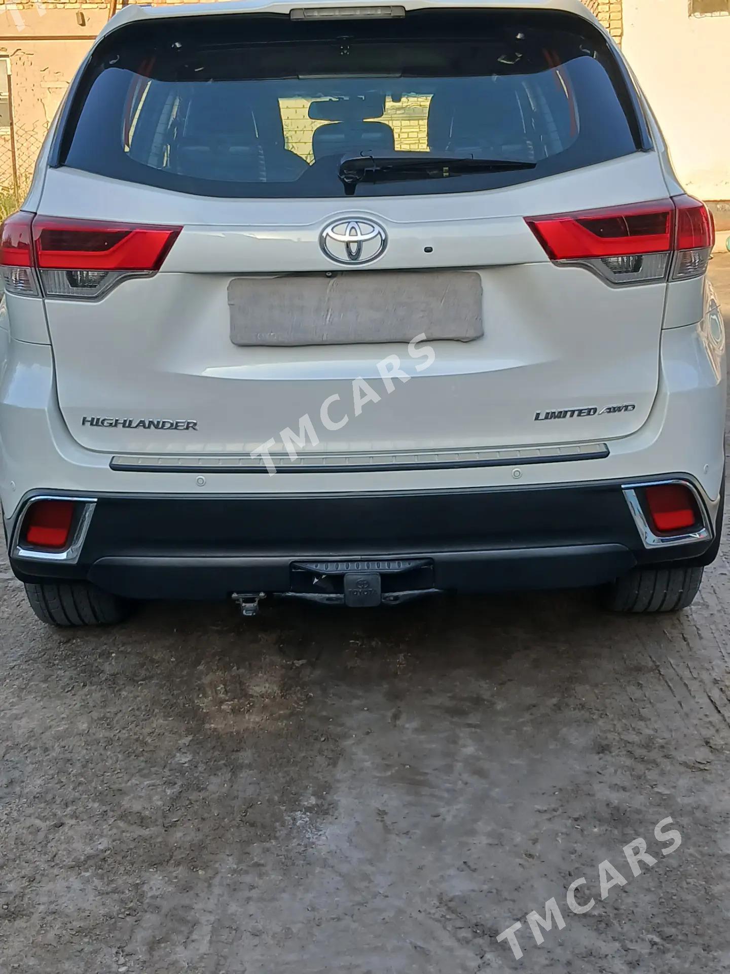 Toyota Highlander 2016 - 480 000 TMT - Чарджоу - img 4