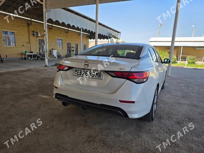 Nissan Sentra 2022 - 185 000 TMT - Байрамали - img 4