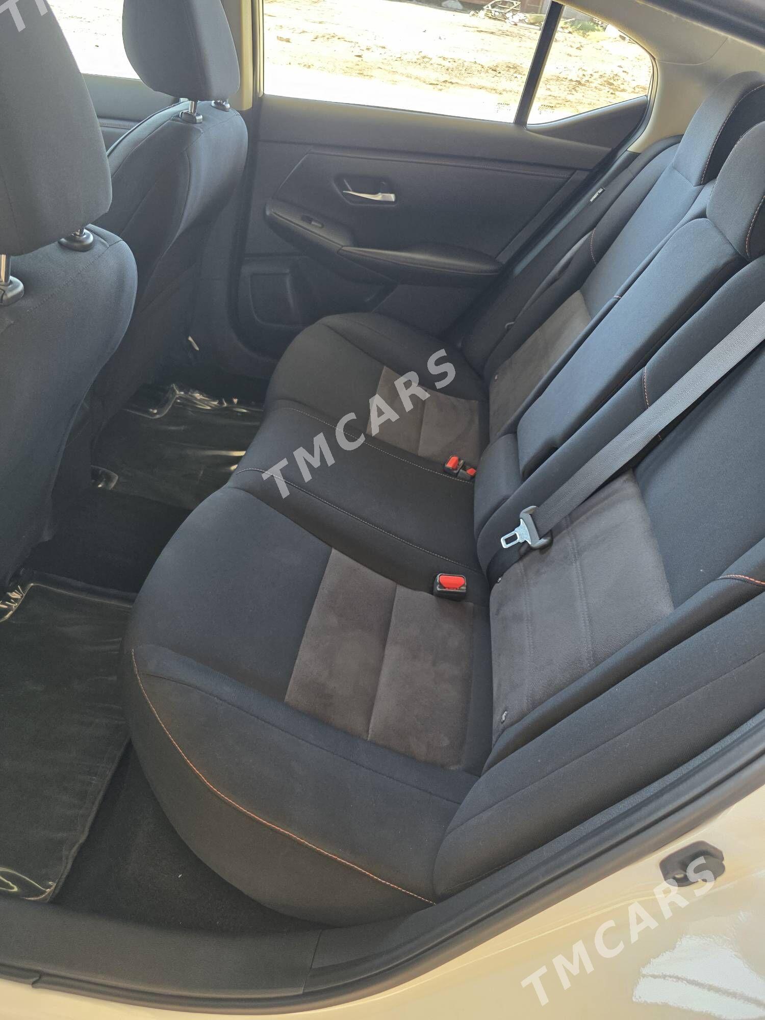 Nissan Sentra 2022 - 185 000 TMT - Байрамали - img 5