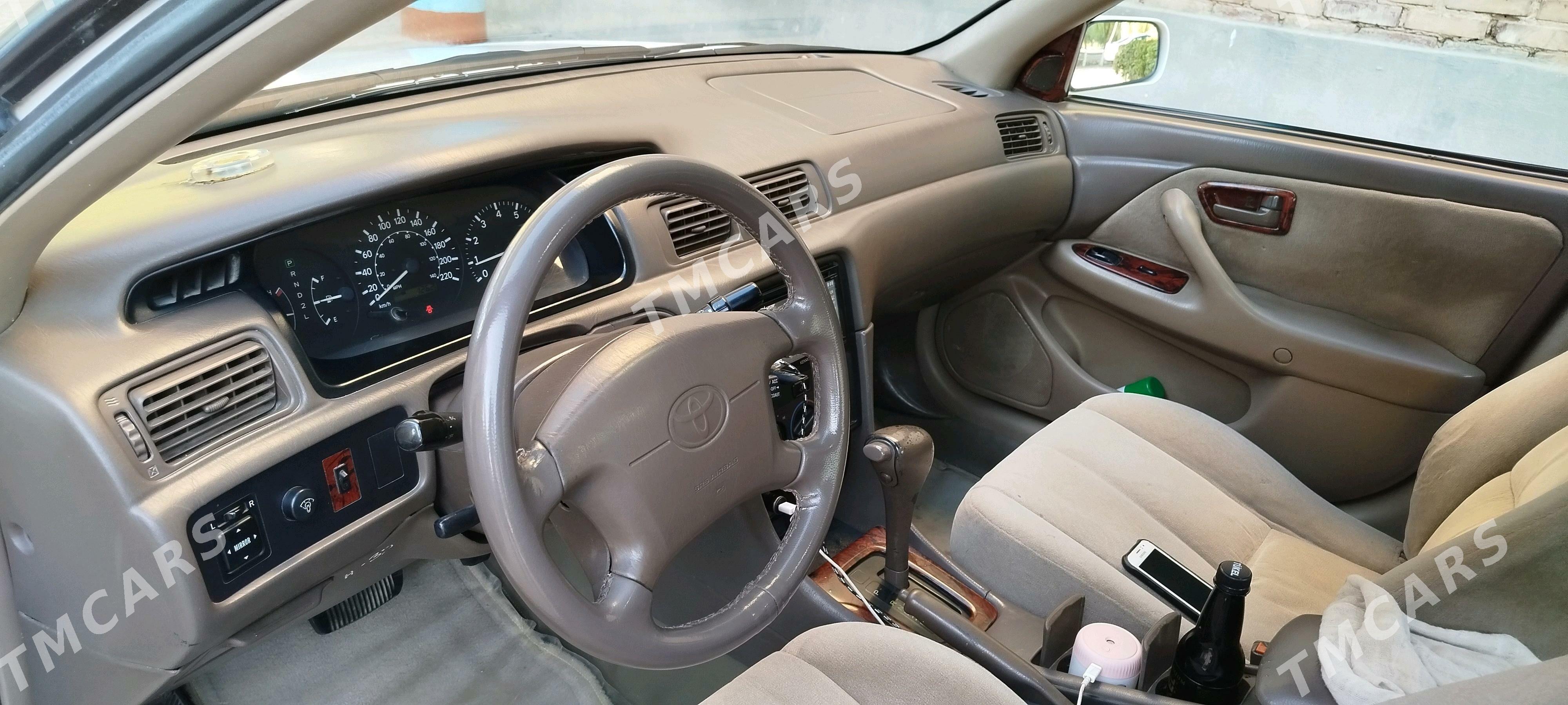 Toyota Camry 2000 - 140 000 TMT - Babadaýhan - img 4