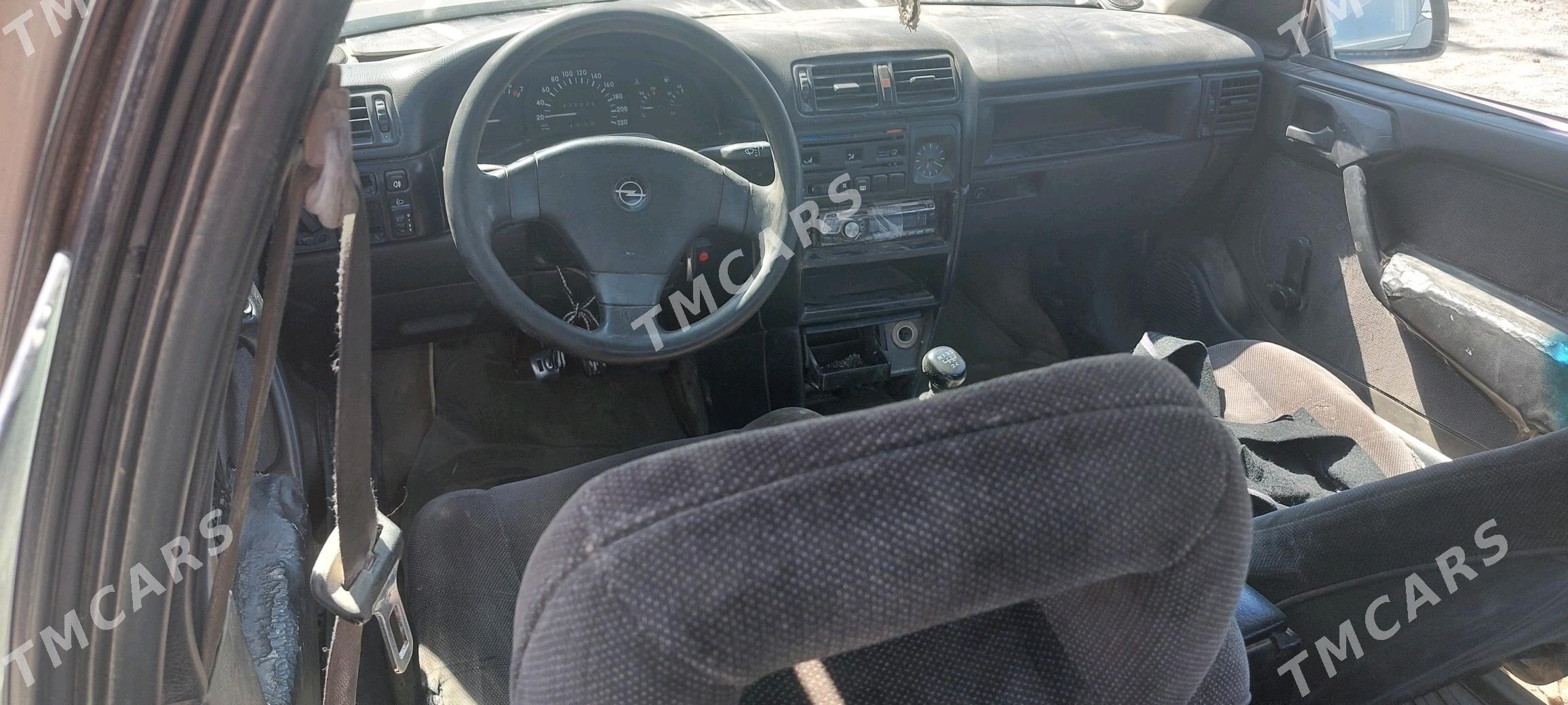 Opel Vectra 1992 - 17 000 TMT - Mary - img 3