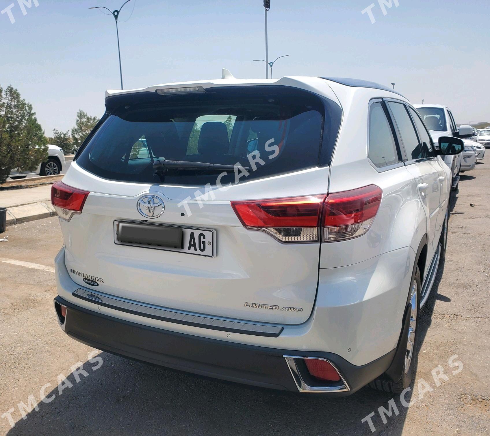 Toyota Highlander 2018 - 527 000 TMT - Ашхабад - img 2