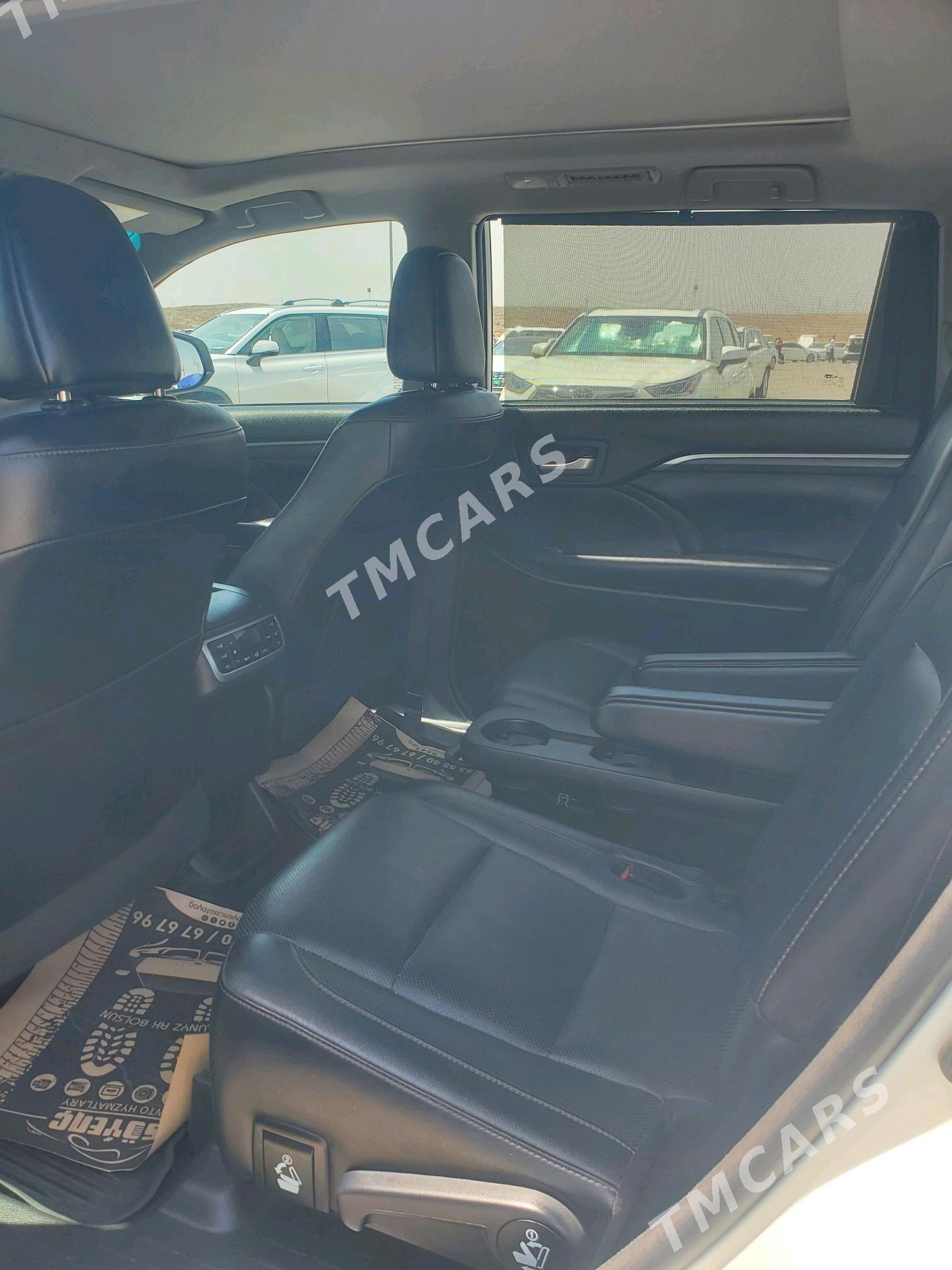 Toyota Highlander 2018 - 527 000 TMT - Ашхабад - img 4