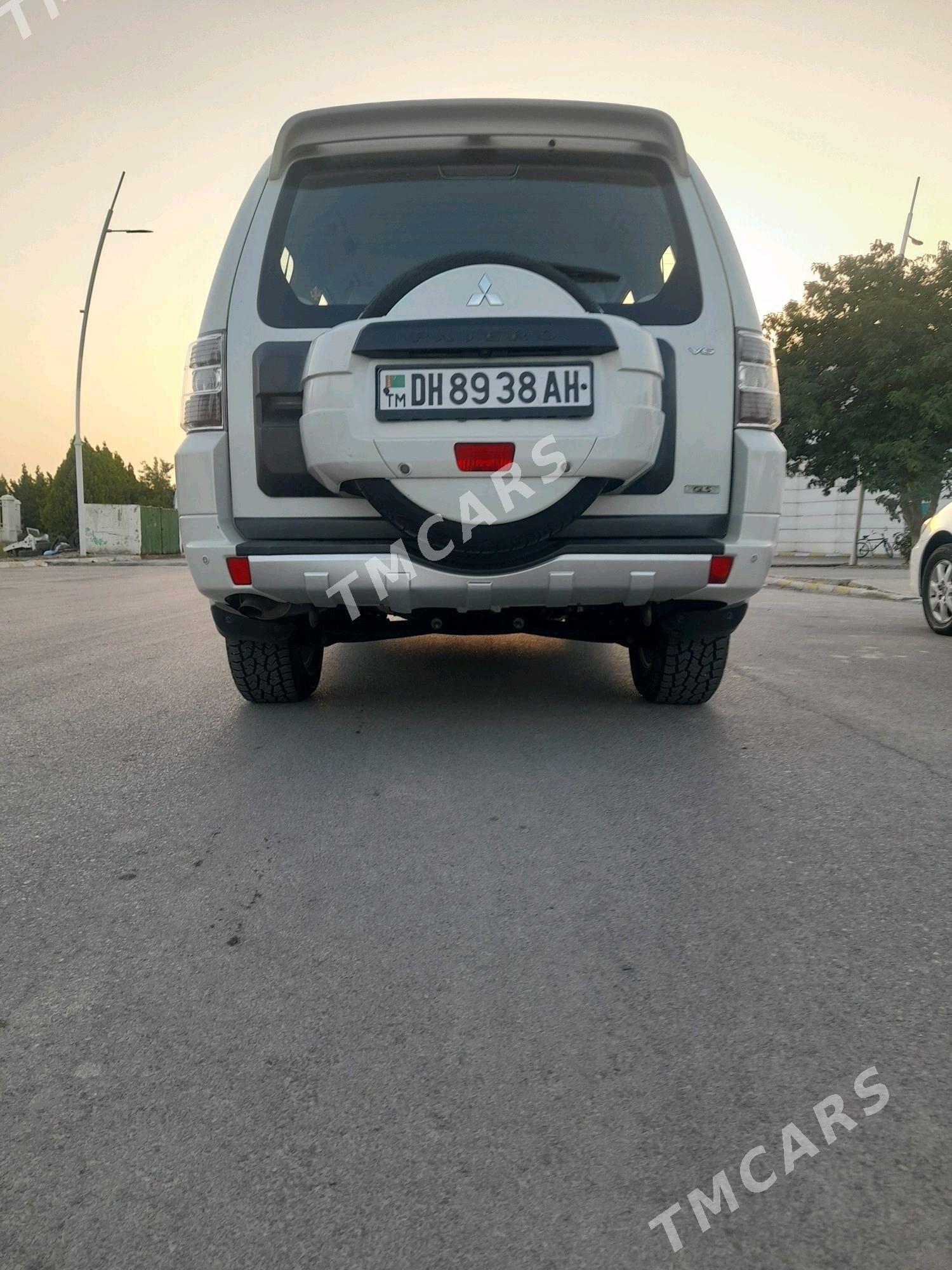 Mitsubishi Pajero 2014 - 250 000 TMT - Анев - img 2