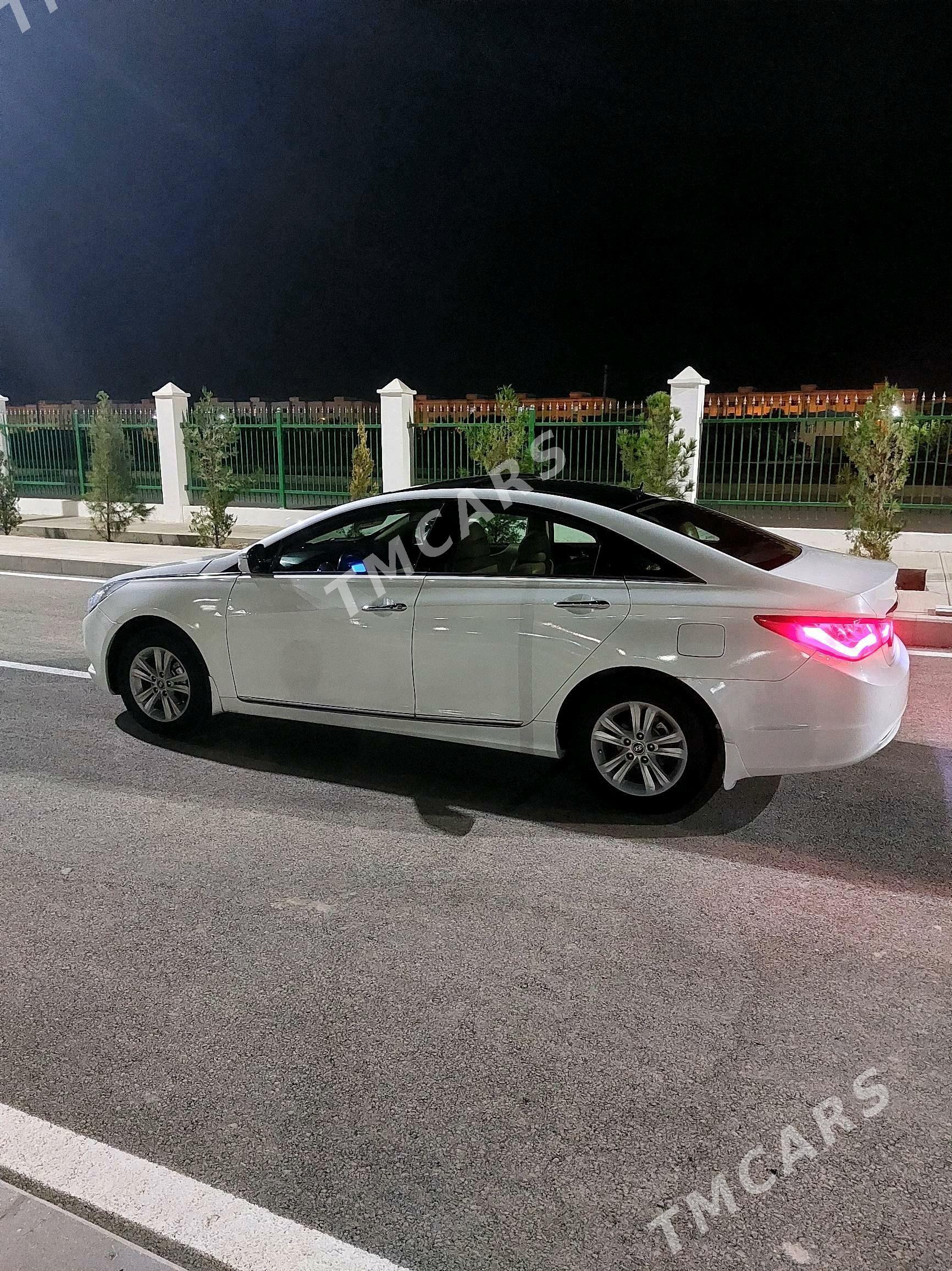 Hyundai Sonata 2011 - 155 000 TMT - Гёкдепе - img 4