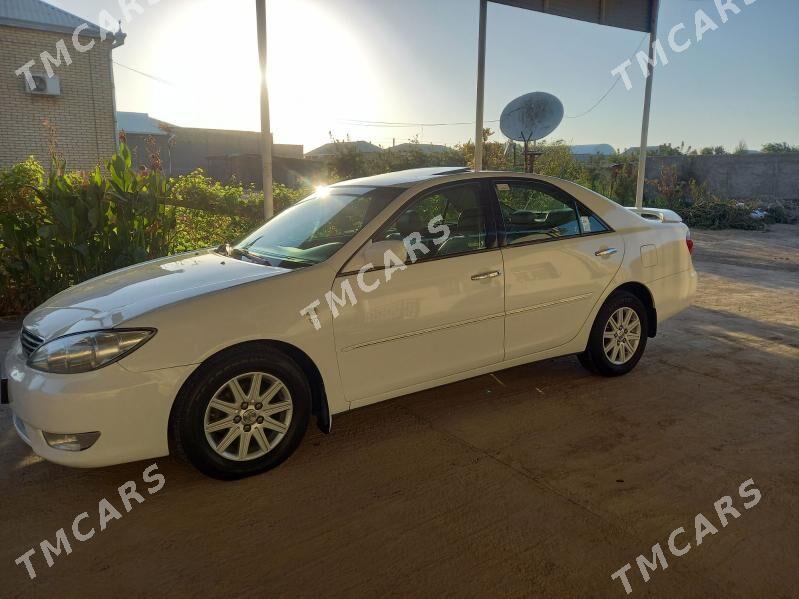 Toyota Camry 2005 - 200 000 TMT - Мары - img 1