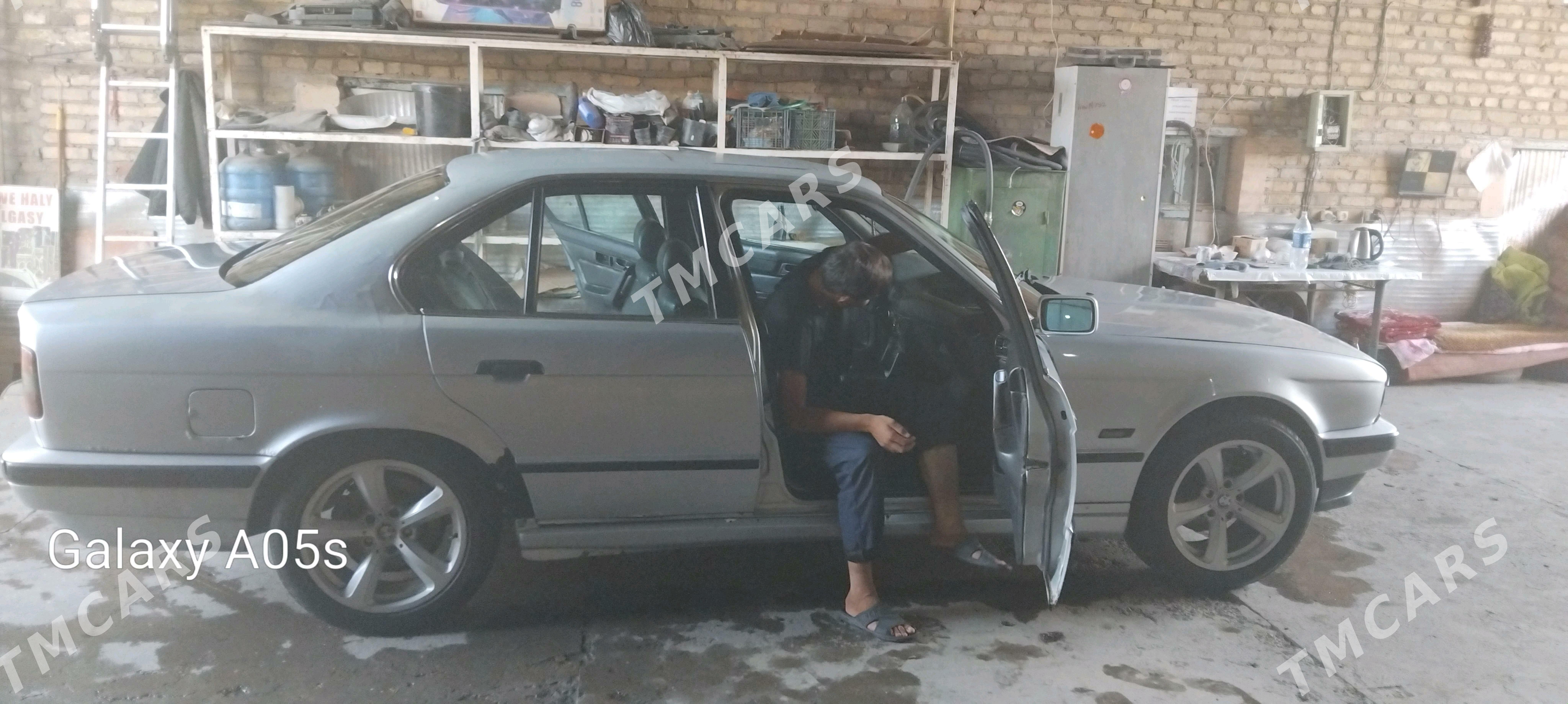BMW 525 1991 - 25 000 TMT - Türkmenabat - img 2