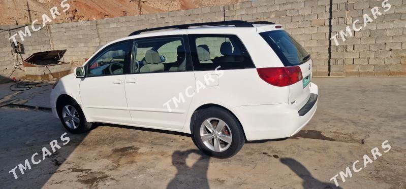 Toyota Sienna 2009 - 225 000 TMT - Türkmenbaşy - img 5