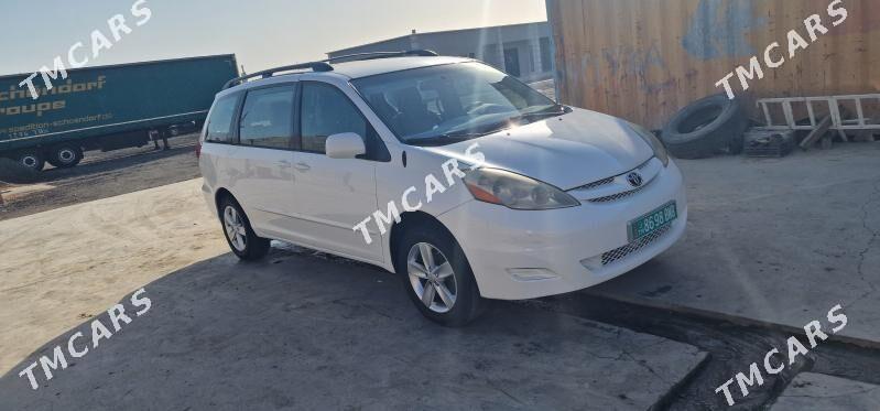Toyota Sienna 2009 - 225 000 TMT - Türkmenbaşy - img 2