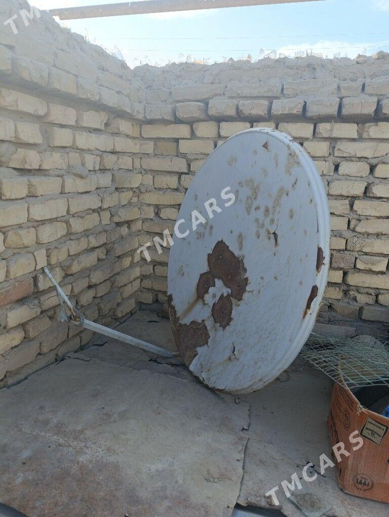 Sputnik antenna  - Мары - img 1