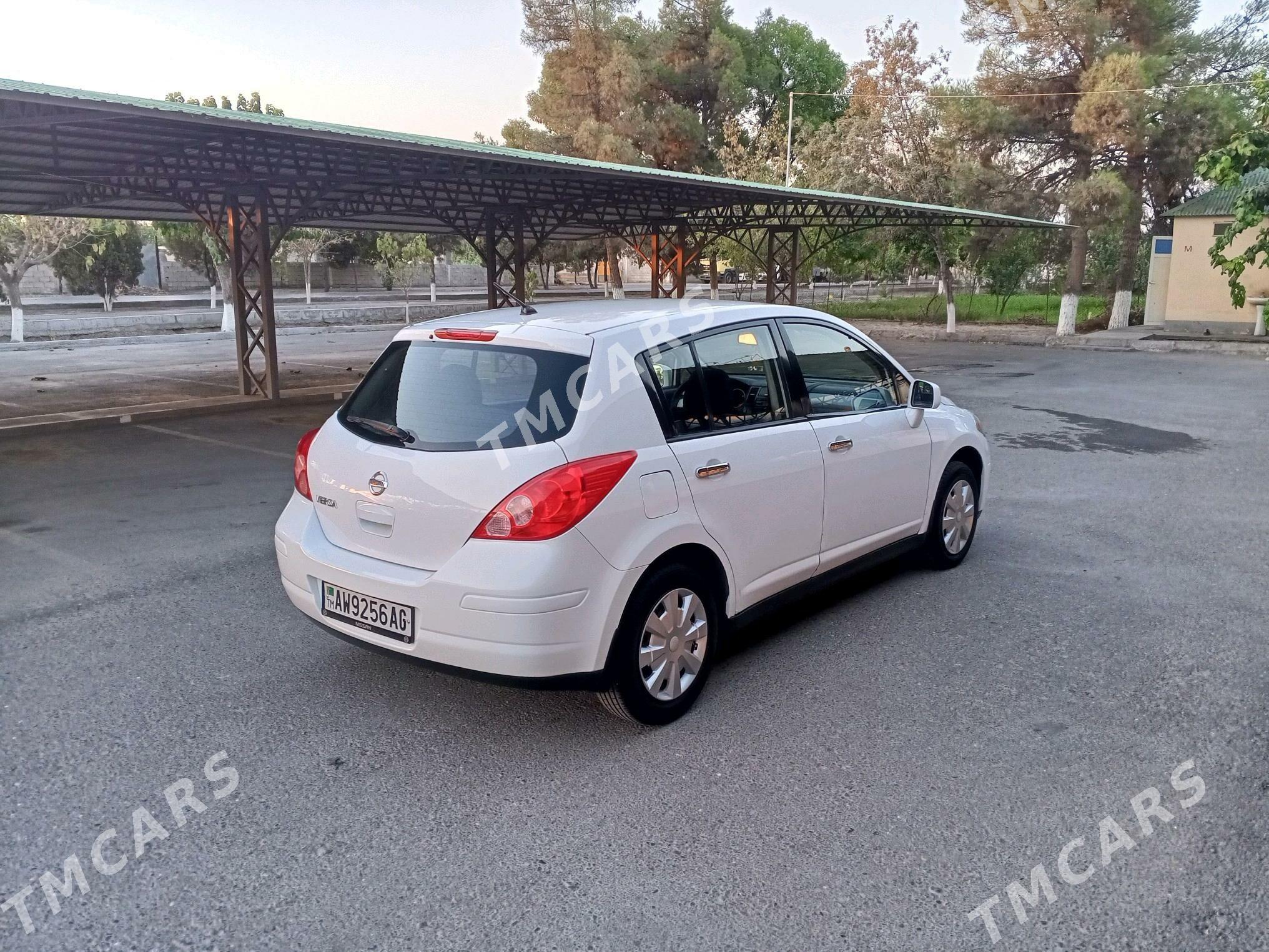 Nissan Versa 2010 - 129 000 TMT - Ашхабад - img 4
