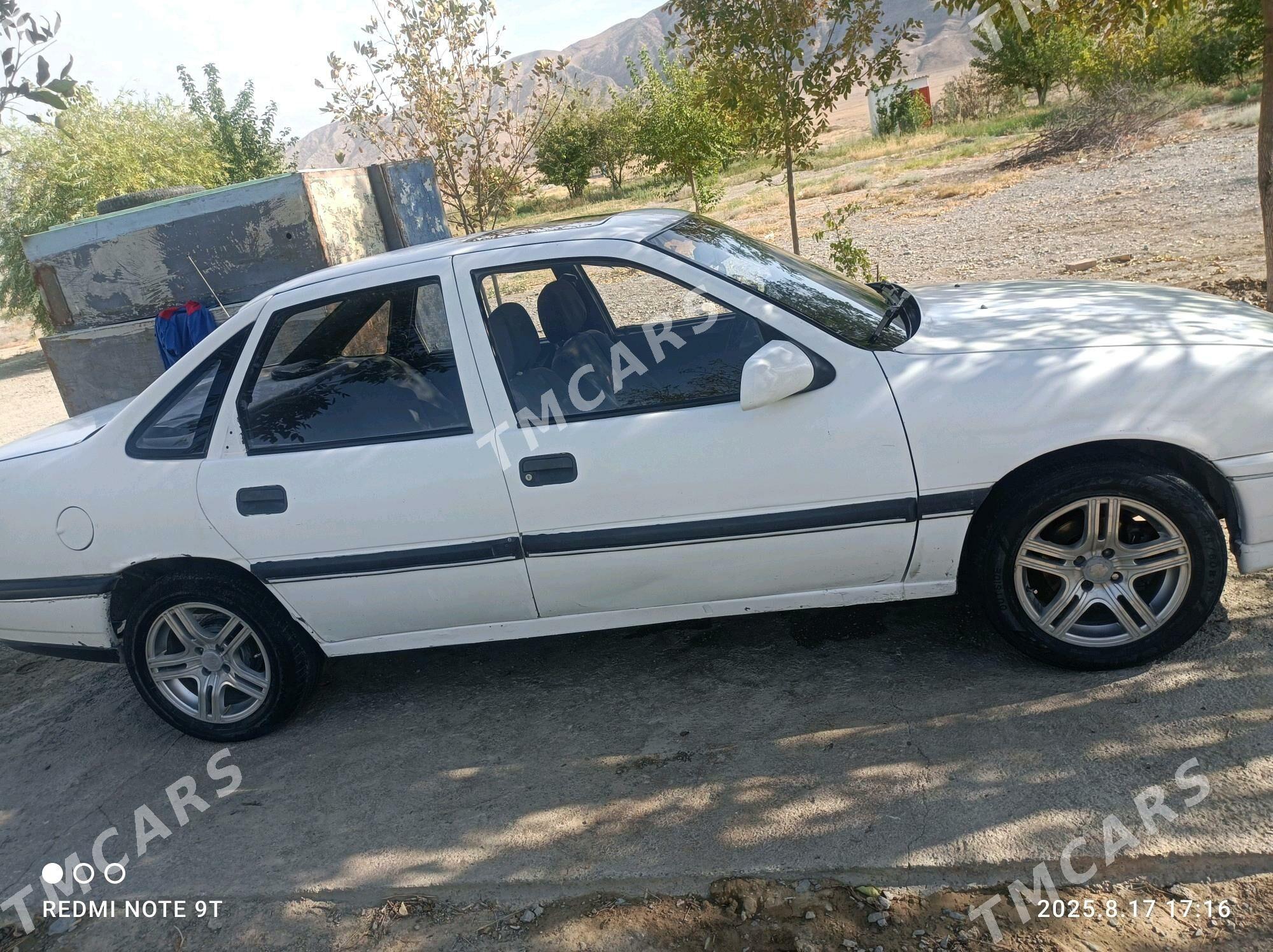 Opel Vectra 1992 - 26 000 TMT - Бахарден - img 3