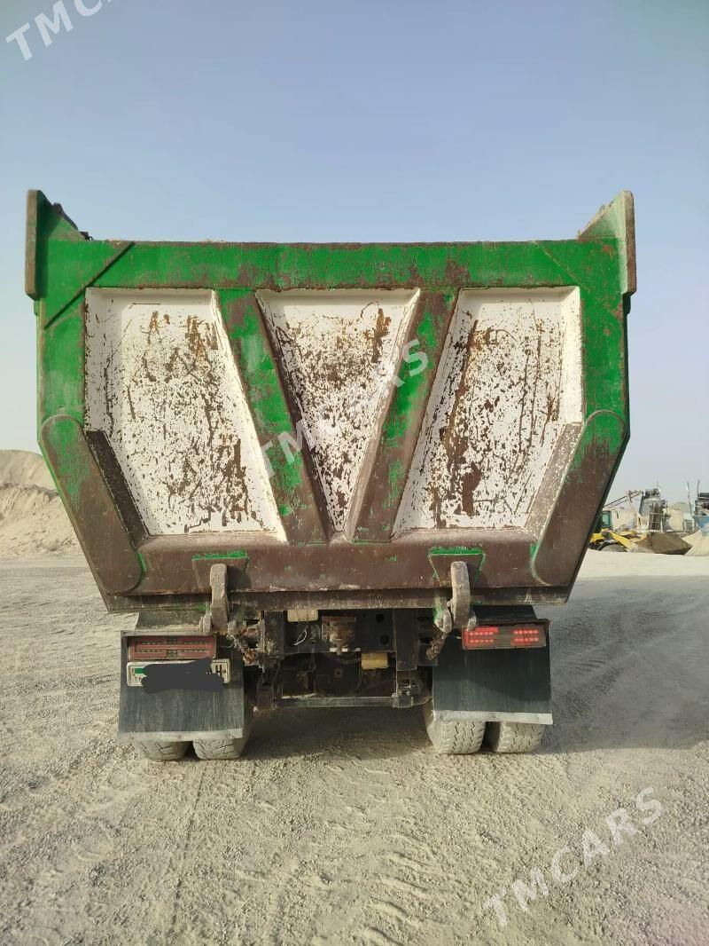 Howo Sinotruk 2011 - 290 000 TMT - Кака - img 3