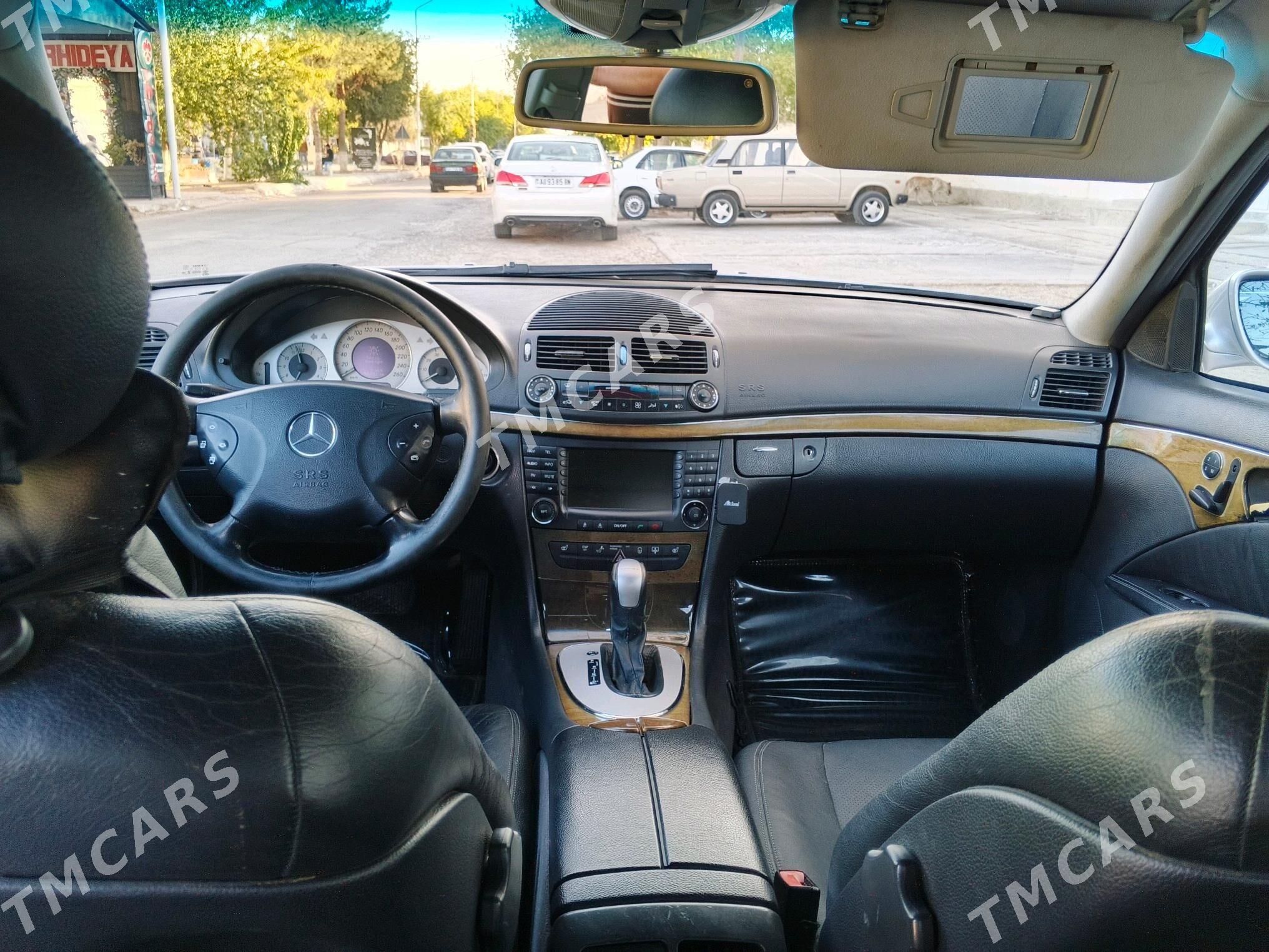 Mercedes-Benz E320 2003 - 140 000 TMT - Балканабат - img 3