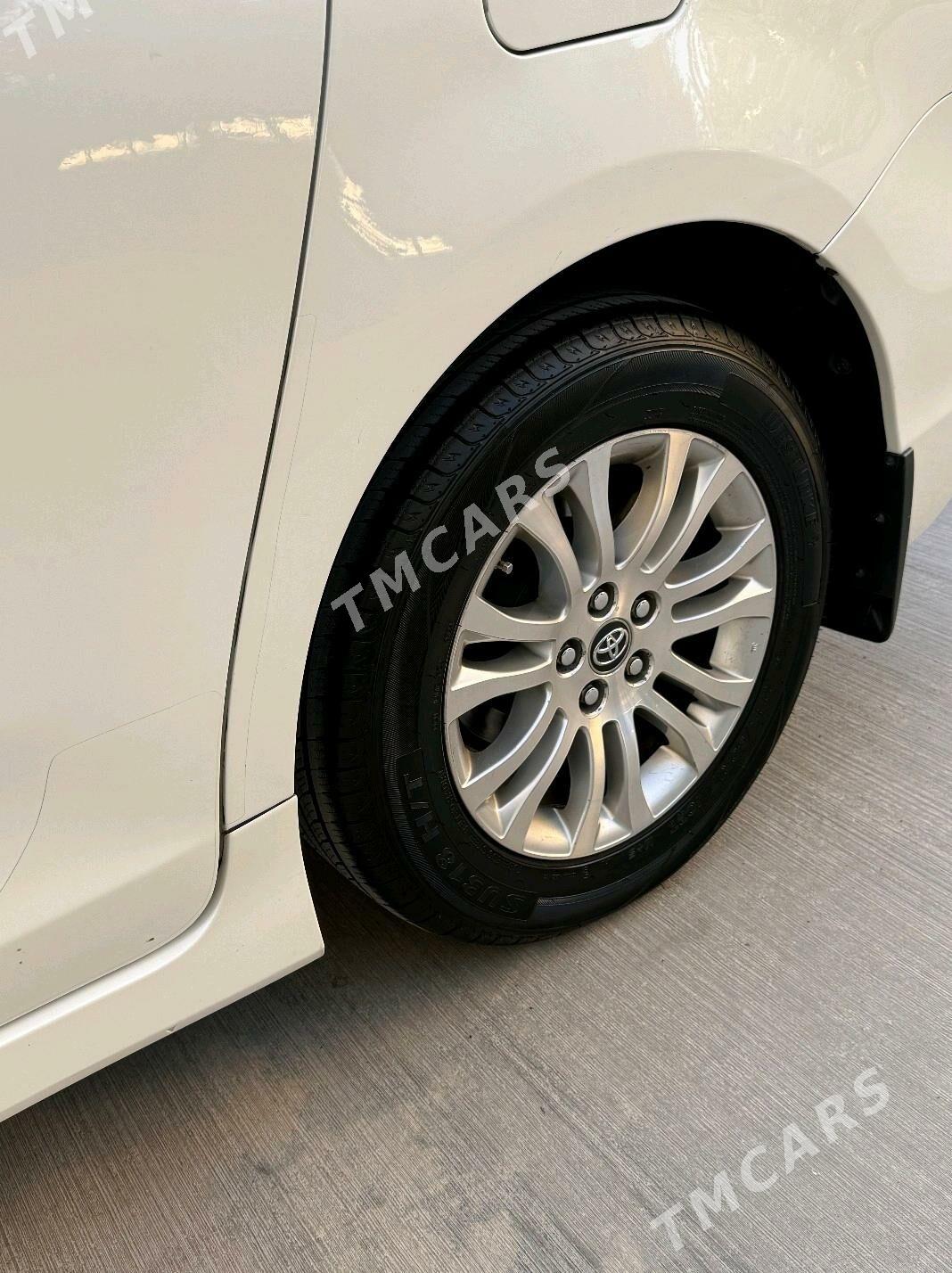 Toyota Sienna 2019 - 440 000 TMT - Ашхабад - img 9