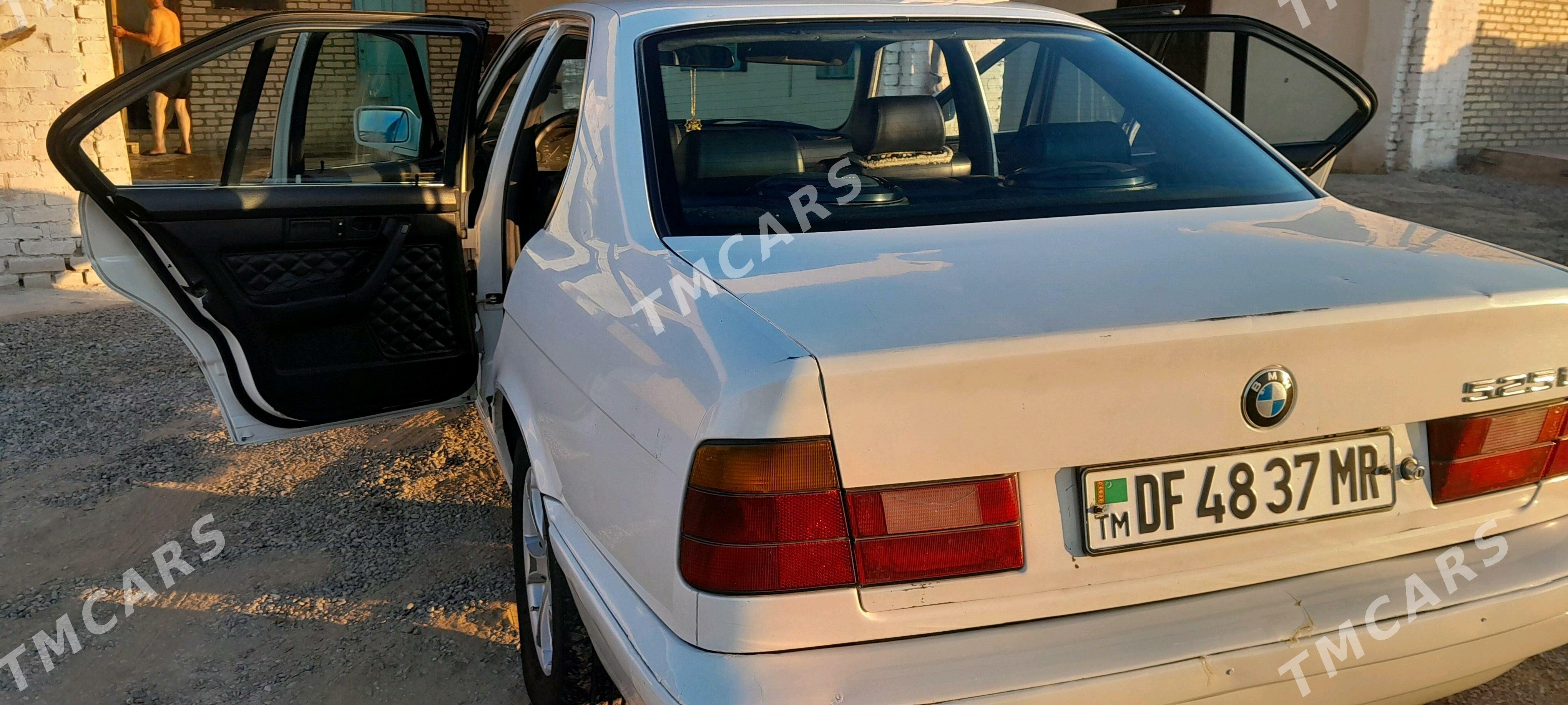 BMW 5 Series 1992 - 65 000 TMT - Мары - img 2