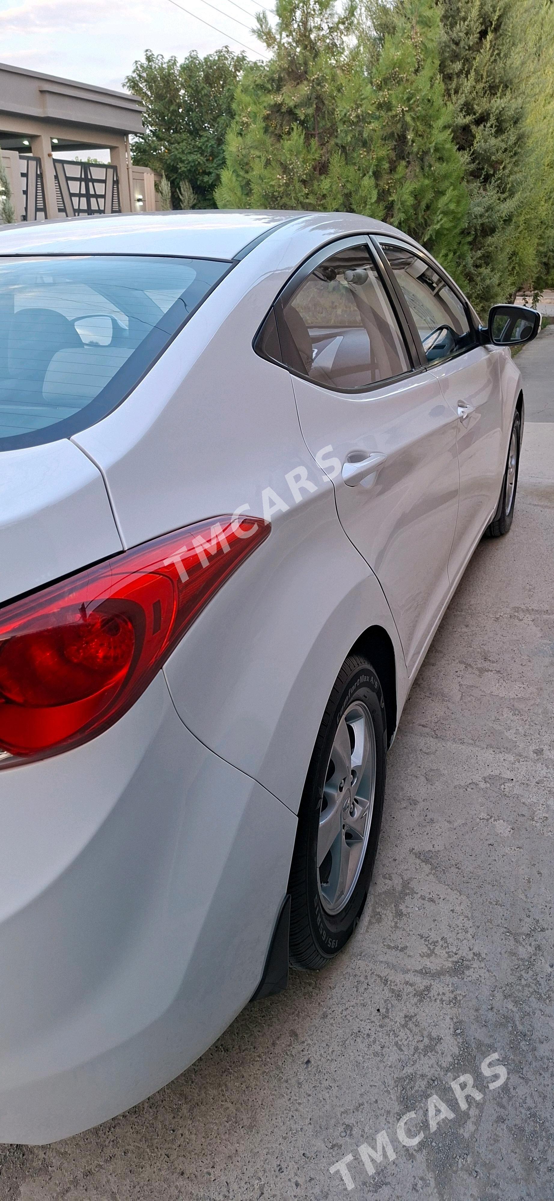 Hyundai Elantra 2012 - 163 000 TMT - Hitrowka - img 5