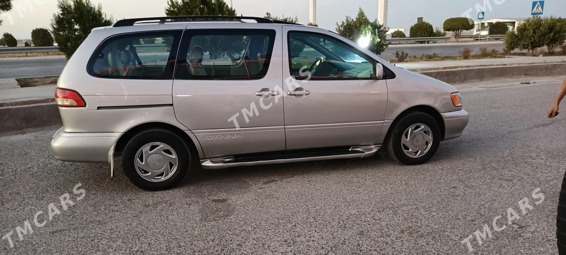 Toyota Sienna 2002 - 177 000 TMT - Гызыларбат - img 2