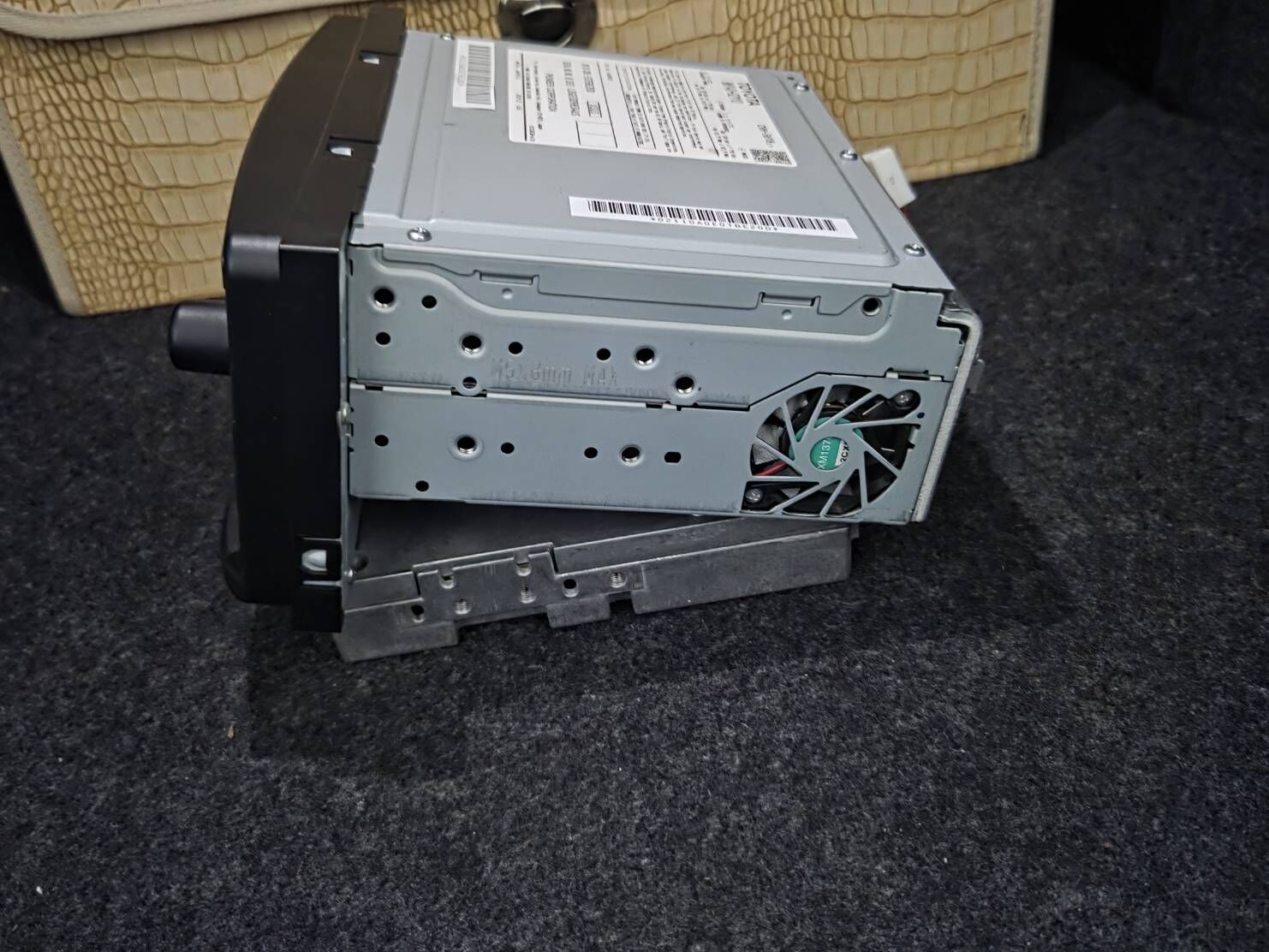 Telewizor 650 TMT - Бузмеин - img 4