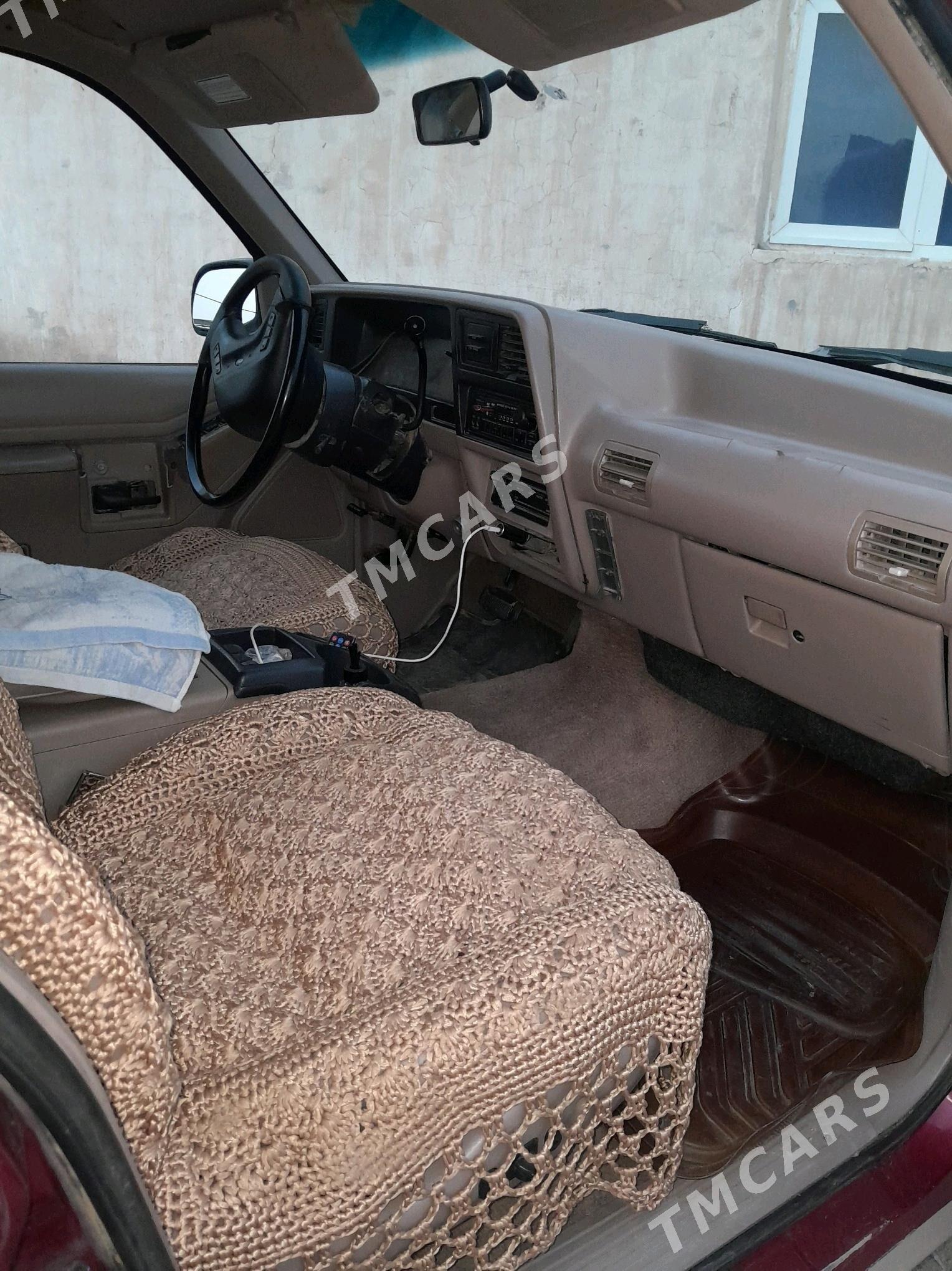 Ford Explorer 1993 - 50 000 TMT - Теджен - img 6