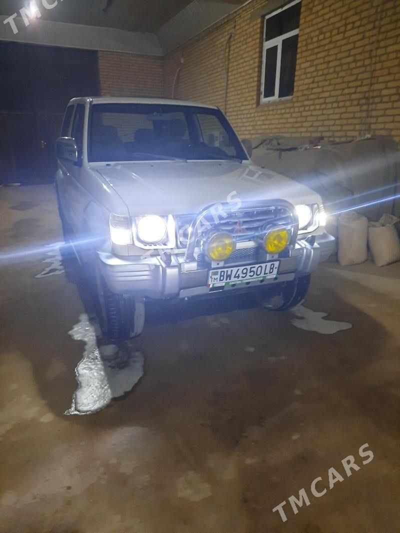 Mitsubishi Pajero 1993 - 75 000 TMT - Saýat - img 6