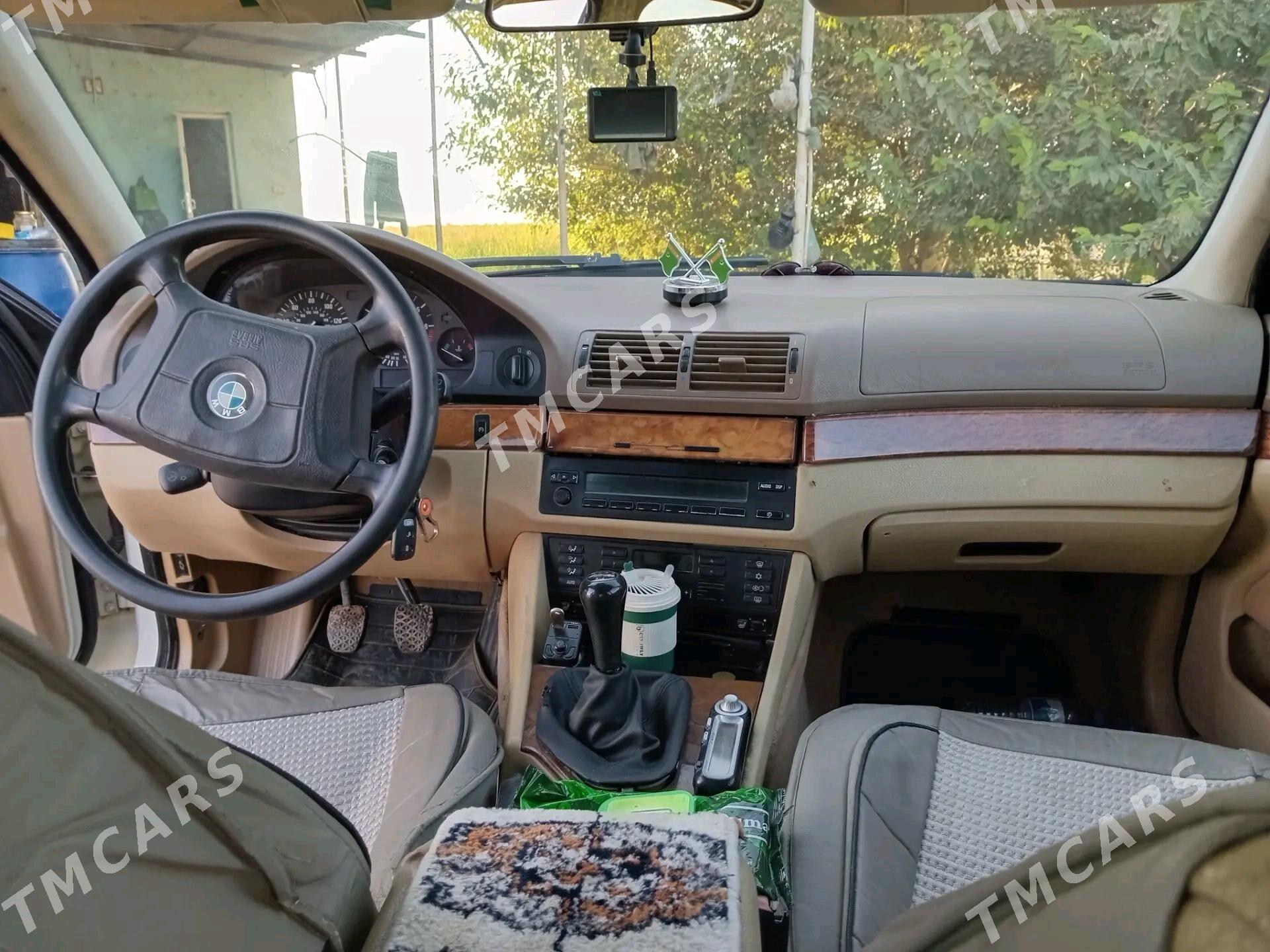 BMW 528 1997 - 100 000 TMT - Бахарден - img 5