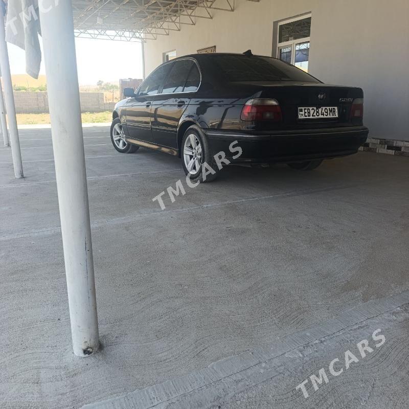 BMW 528 2000 - 125 000 TMT - Серхетабат (Кушка) - img 2