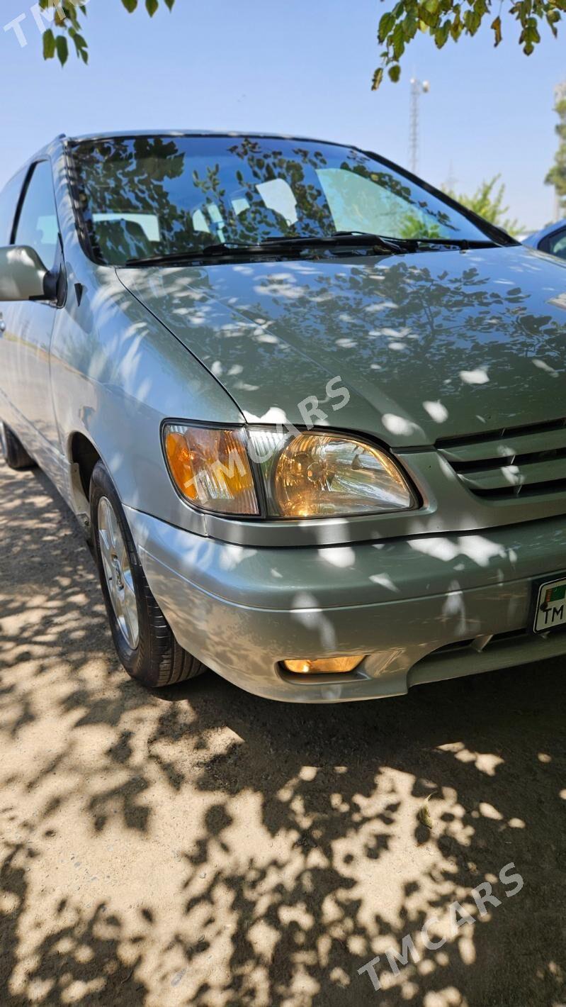 Toyota Sienna 2002 - 180 000 TMT - Büzmeýin GRES - img 2