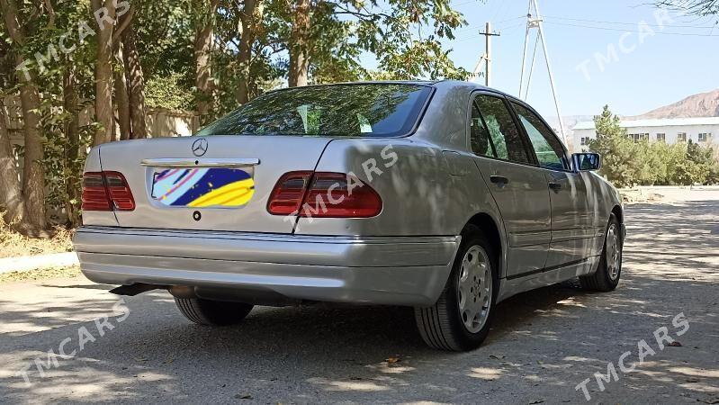 Mercedes-Benz E320 1999 - 105 000 TMT - Гумдаг - img 3