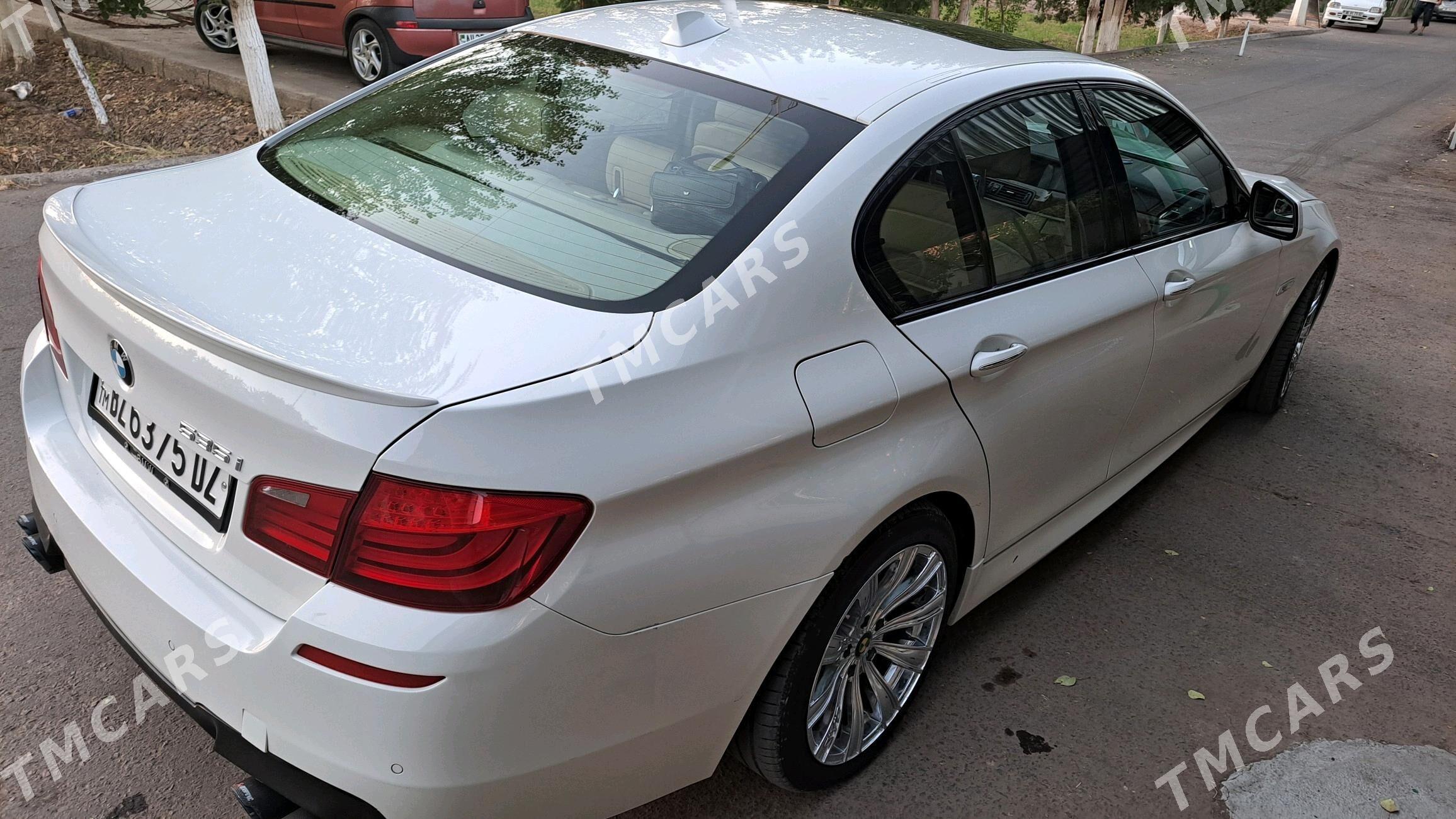 BMW F10 2010 - 280 000 TMT - Дашогуз - img 2