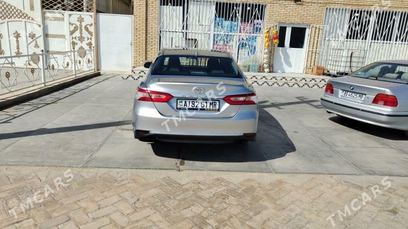Toyota Camry 2020 - 320 000 TMT - Baýramaly - img 4