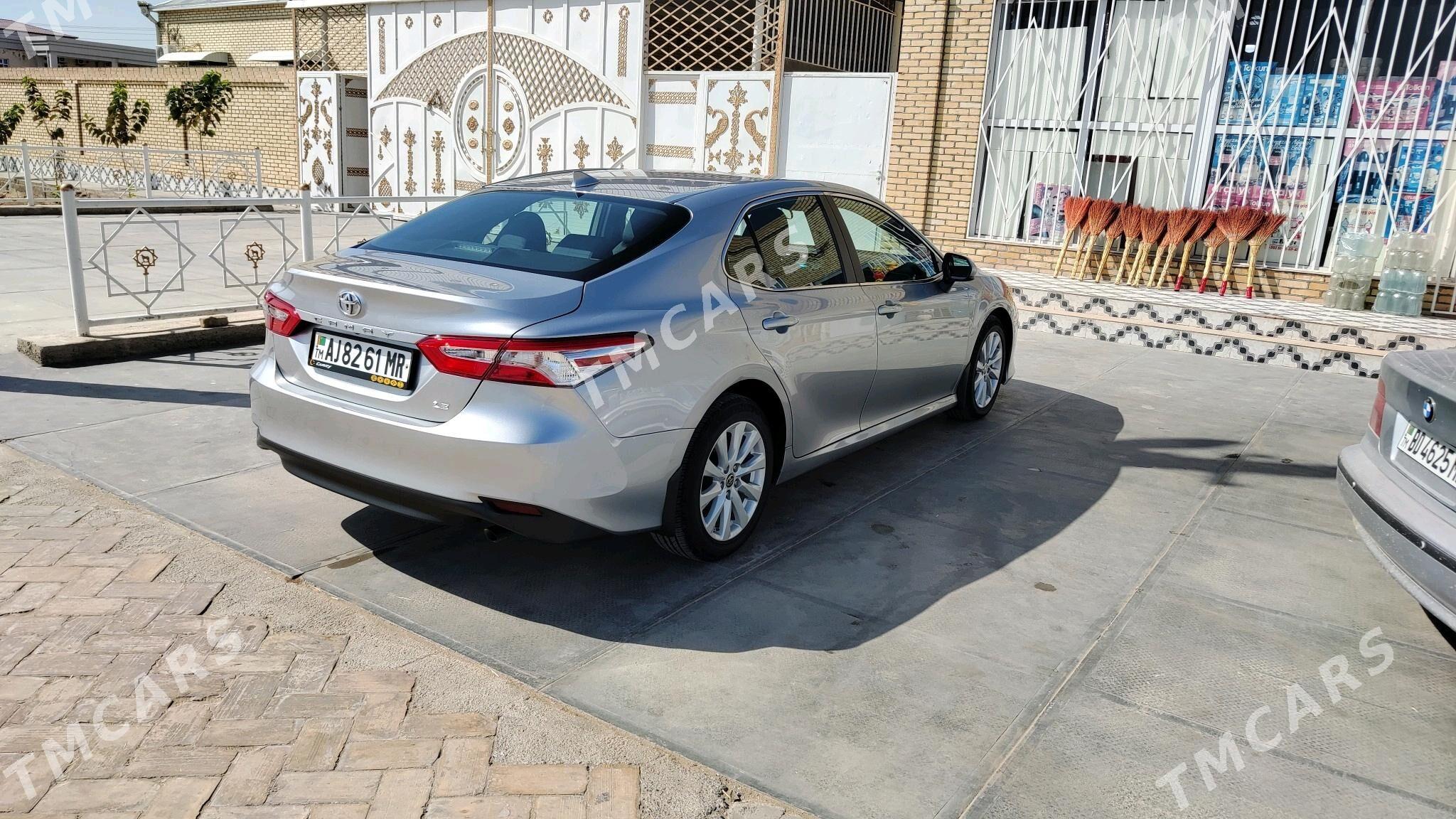 Toyota Camry 2020 - 320 000 TMT - Baýramaly - img 8