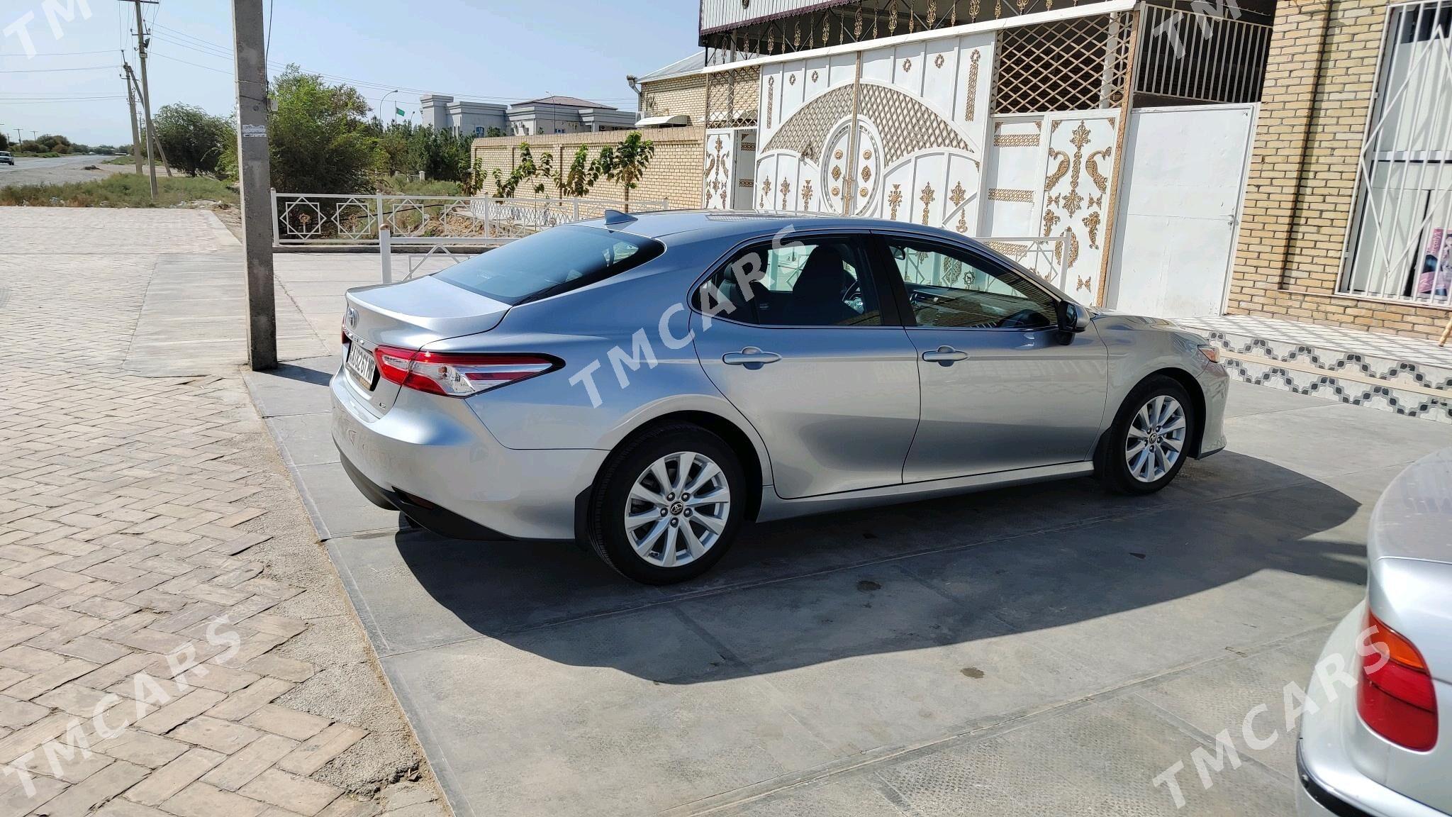 Toyota Camry 2020 - 320 000 TMT - Baýramaly - img 9