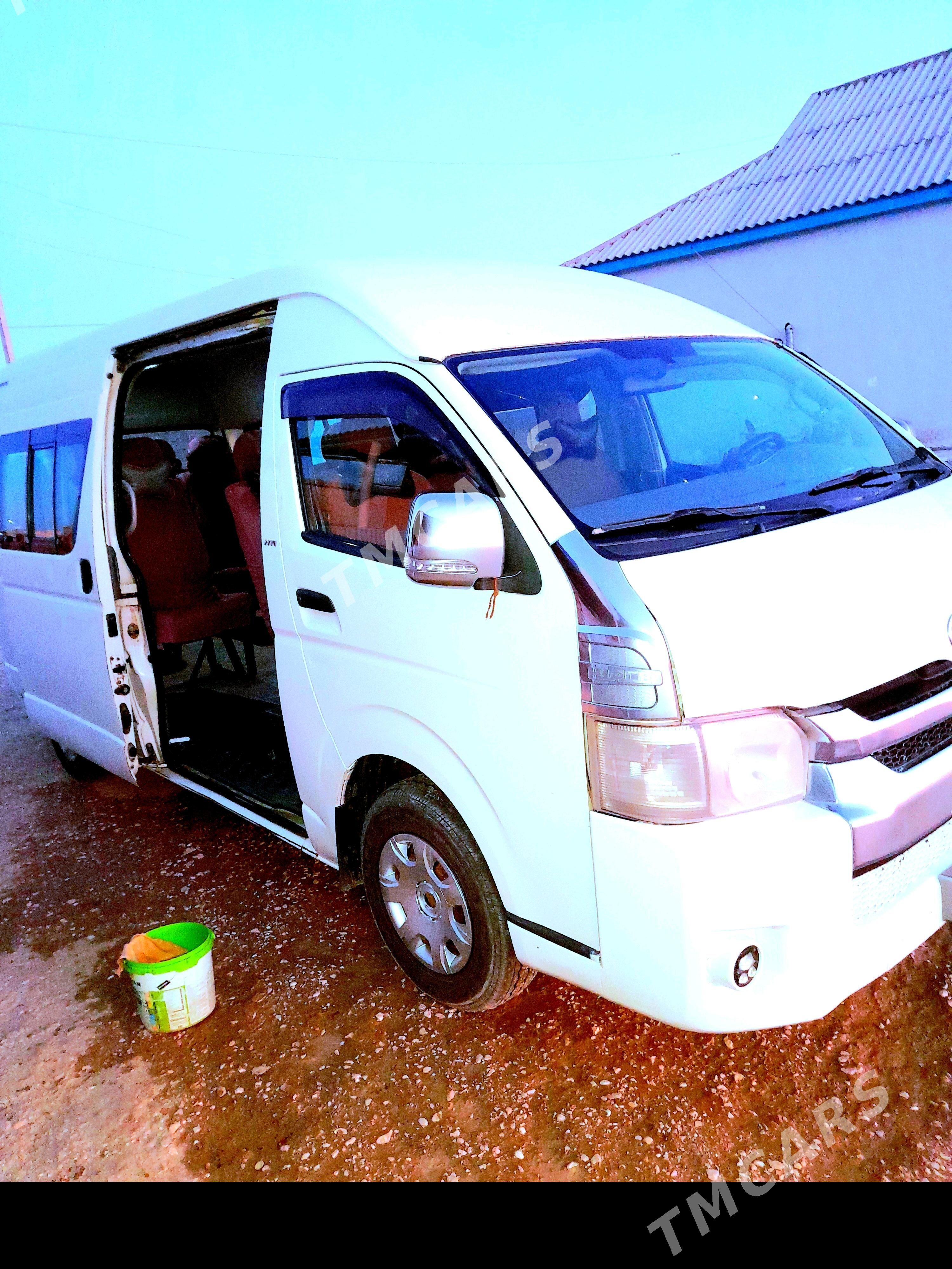 Toyota Hiace 2008 - 300 000 TMT - Balkanabat - img 3