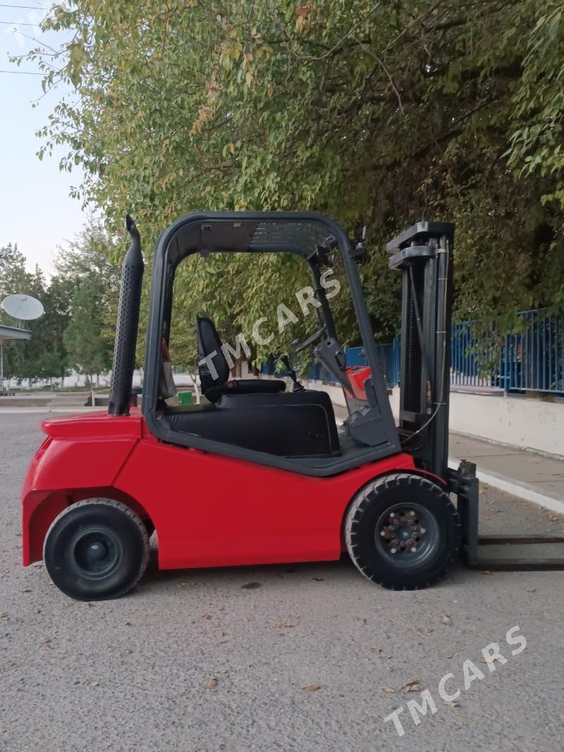 LiuGong Forklift 2009 - 120 000 TMT - Бедев - img 7