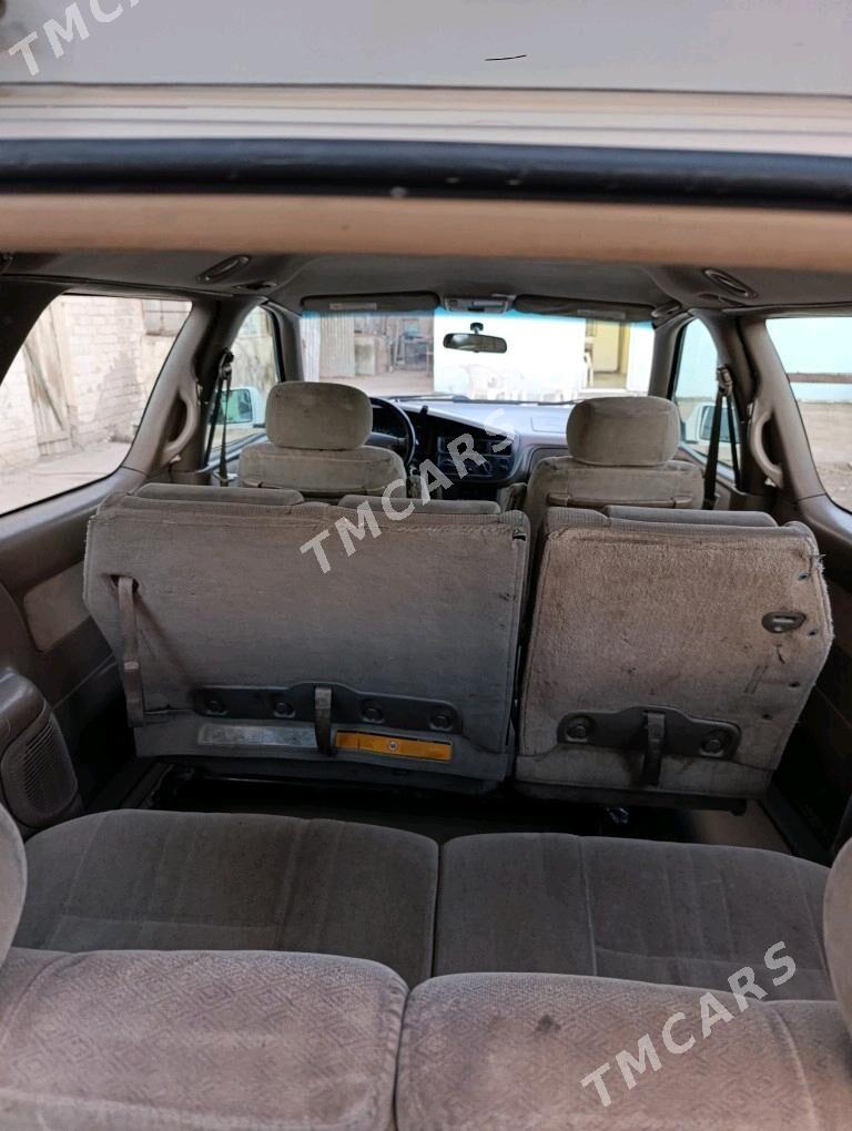 Toyota Sienna 2000 - 150 000 TMT - Tejen - img 4
