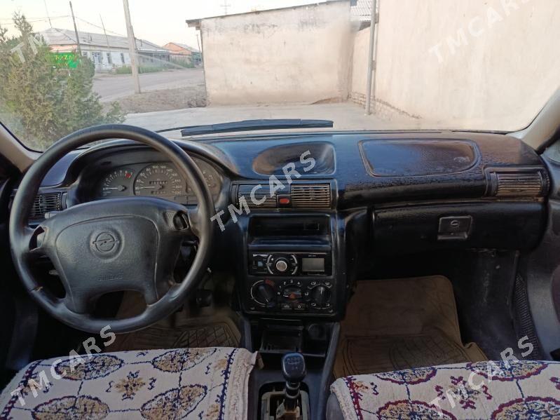Opel Astra 1997 - 30 000 TMT - Дашогуз - img 2