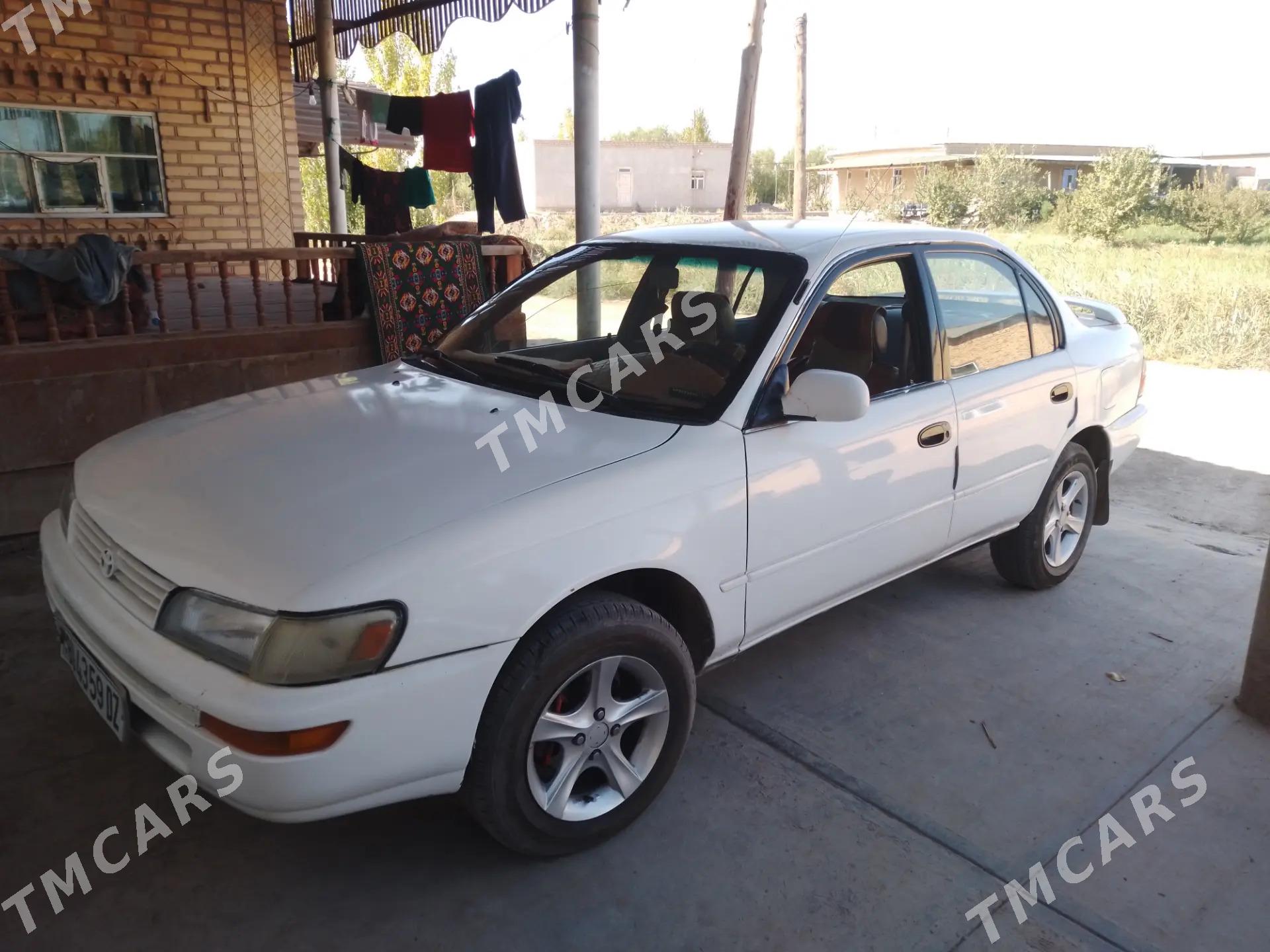Toyota Corolla 1997 - 45 000 TMT - Губадаг - img 4