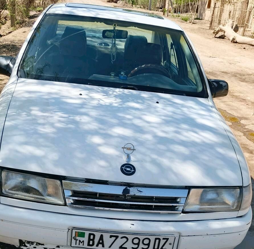 Opel Vectra 1991 - 35 000 TMT - Гурбансолтан Едже - img 8