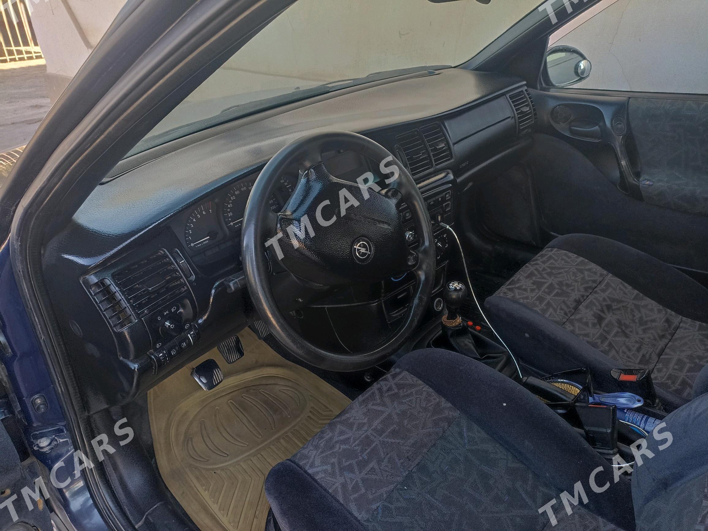 Opel Vectra 1997 - 45 000 TMT - Дашогуз - img 3