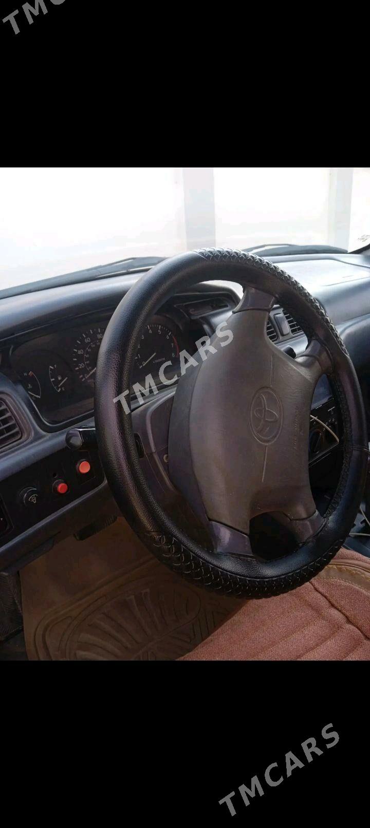 Toyota Camry 2000 - 115 000 TMT - Мургап - img 4
