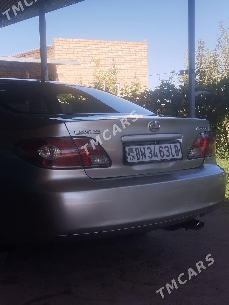 Lexus ES 300 2003 - 185 000 TMT - Дянев - img 2