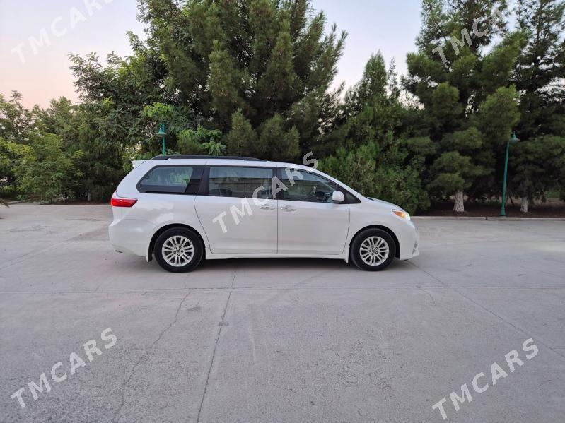 Toyota Sienna 2018 - 470 000 TMT - Гёкдепе - img 5