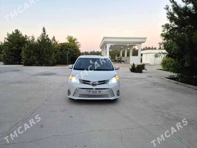 Toyota Sienna 2018 - 470 000 TMT - Гёкдепе - img 2