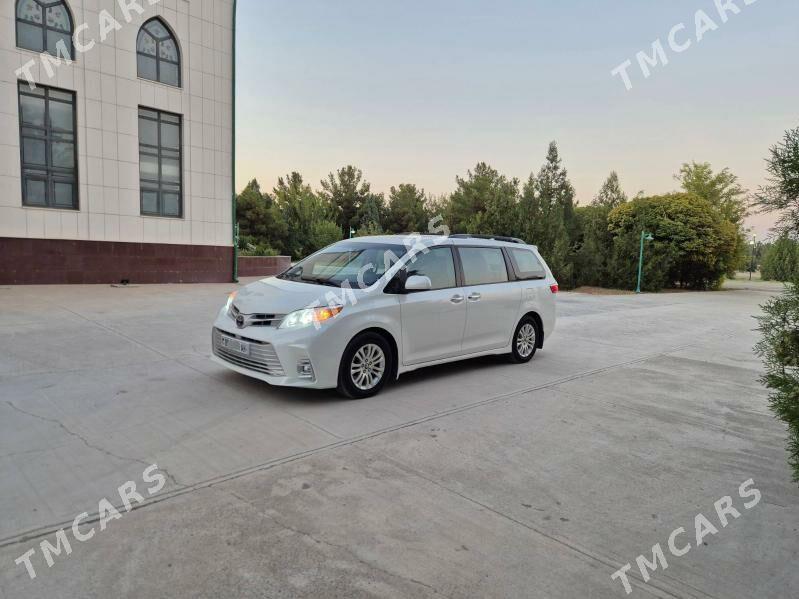 Toyota Sienna 2018 - 470 000 TMT - Гёкдепе - img 3