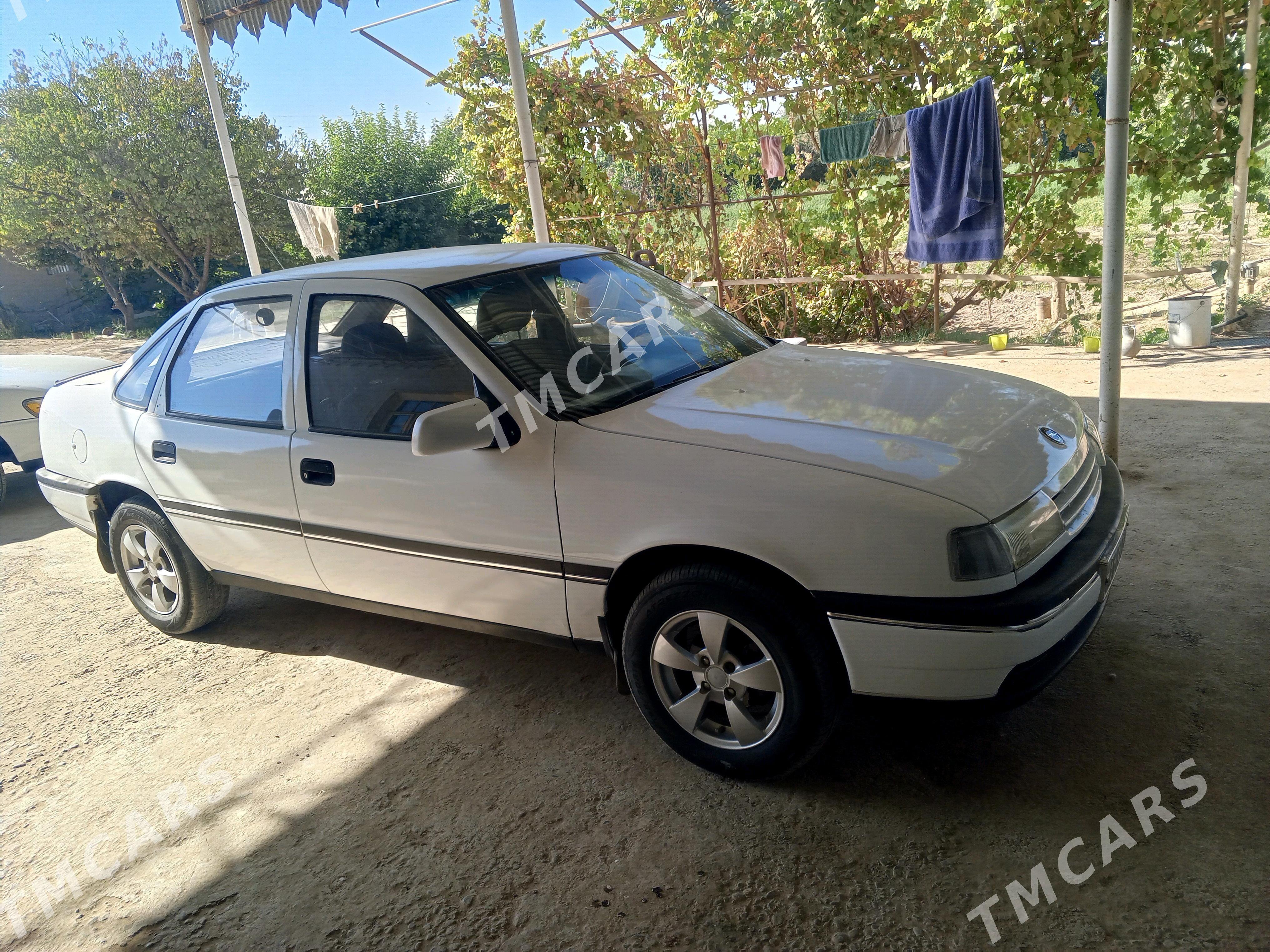 Opel Vectra 1992 - 25 000 TMT - Murgap - img 3