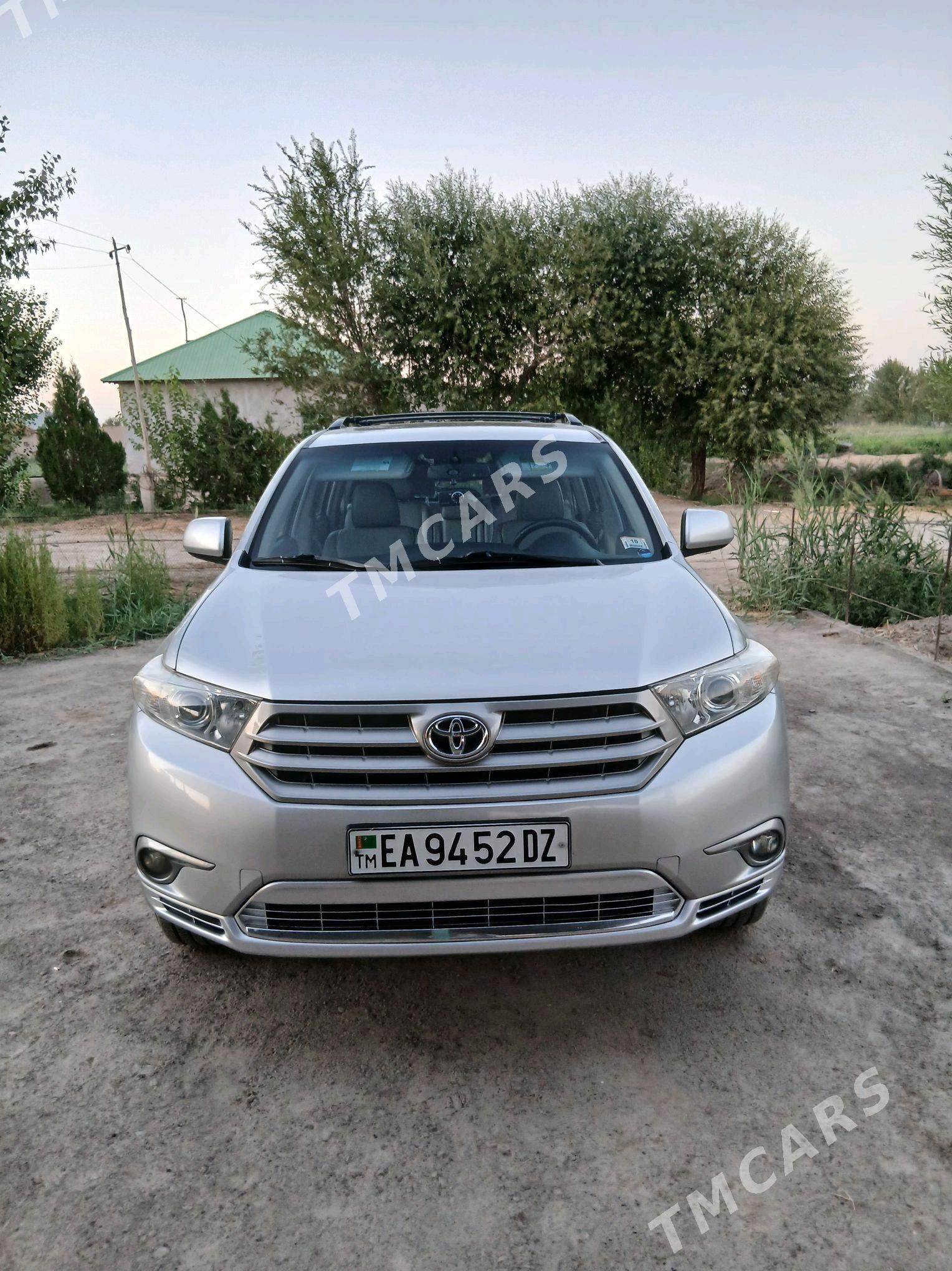 Toyota Highlander 2010 - 360 000 TMT - Кёнеургенч - img 4
