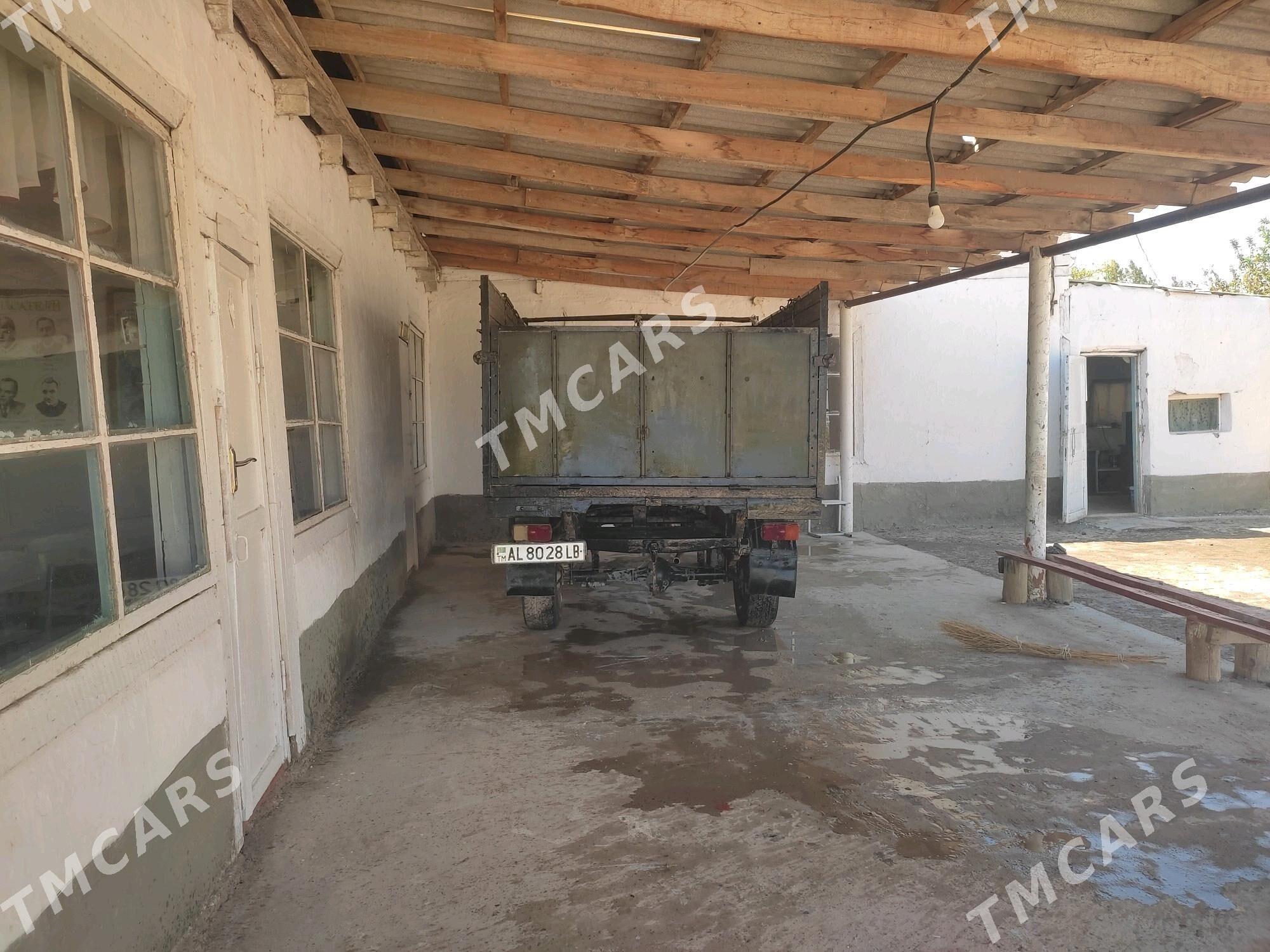 UAZ 469 1982 - 70 000 TMT - Фарап - img 4