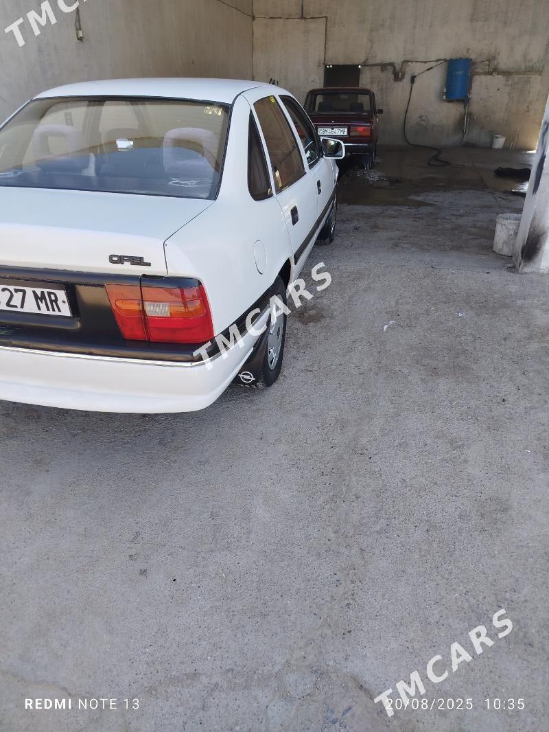 Opel Vectra 1995 - 45 000 TMT - Векильбазар - img 2